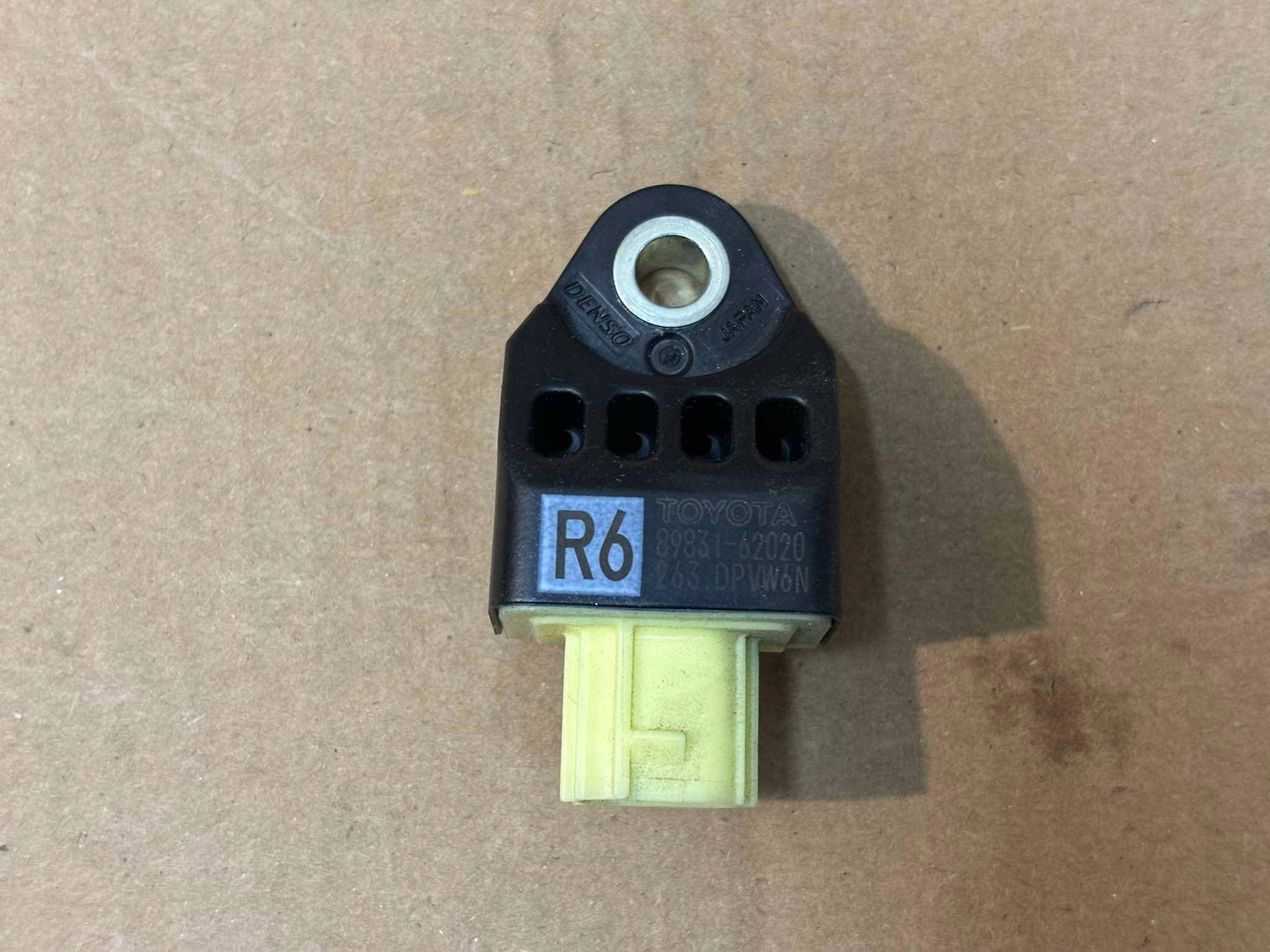impact sensor left front TOYOTA MIRAI II 8983162020