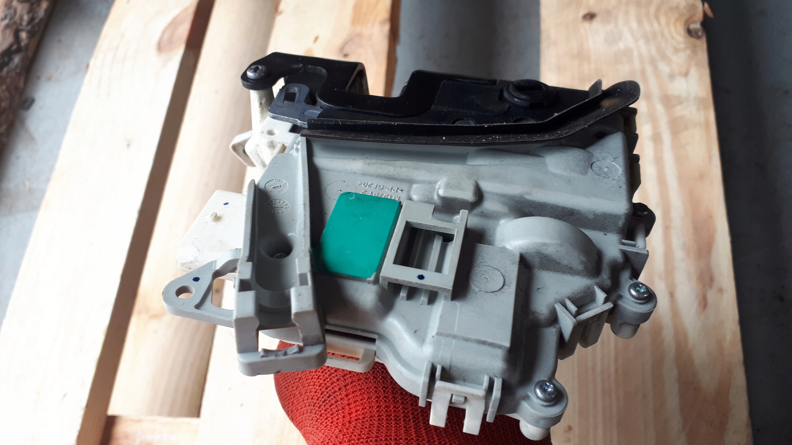 S4 B8 LIFT A4 lock door left rear part rear 5 PIN A5