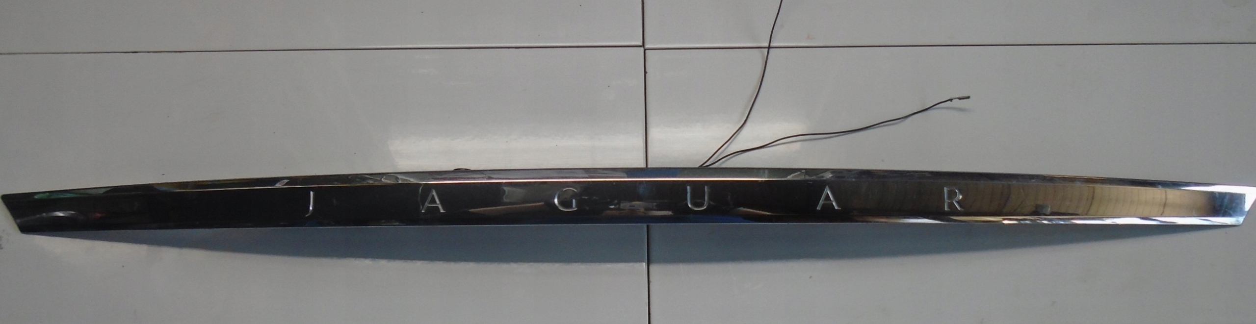 JAGUAR S-TYPE cap moulding bonnet 4R83-13550-AE