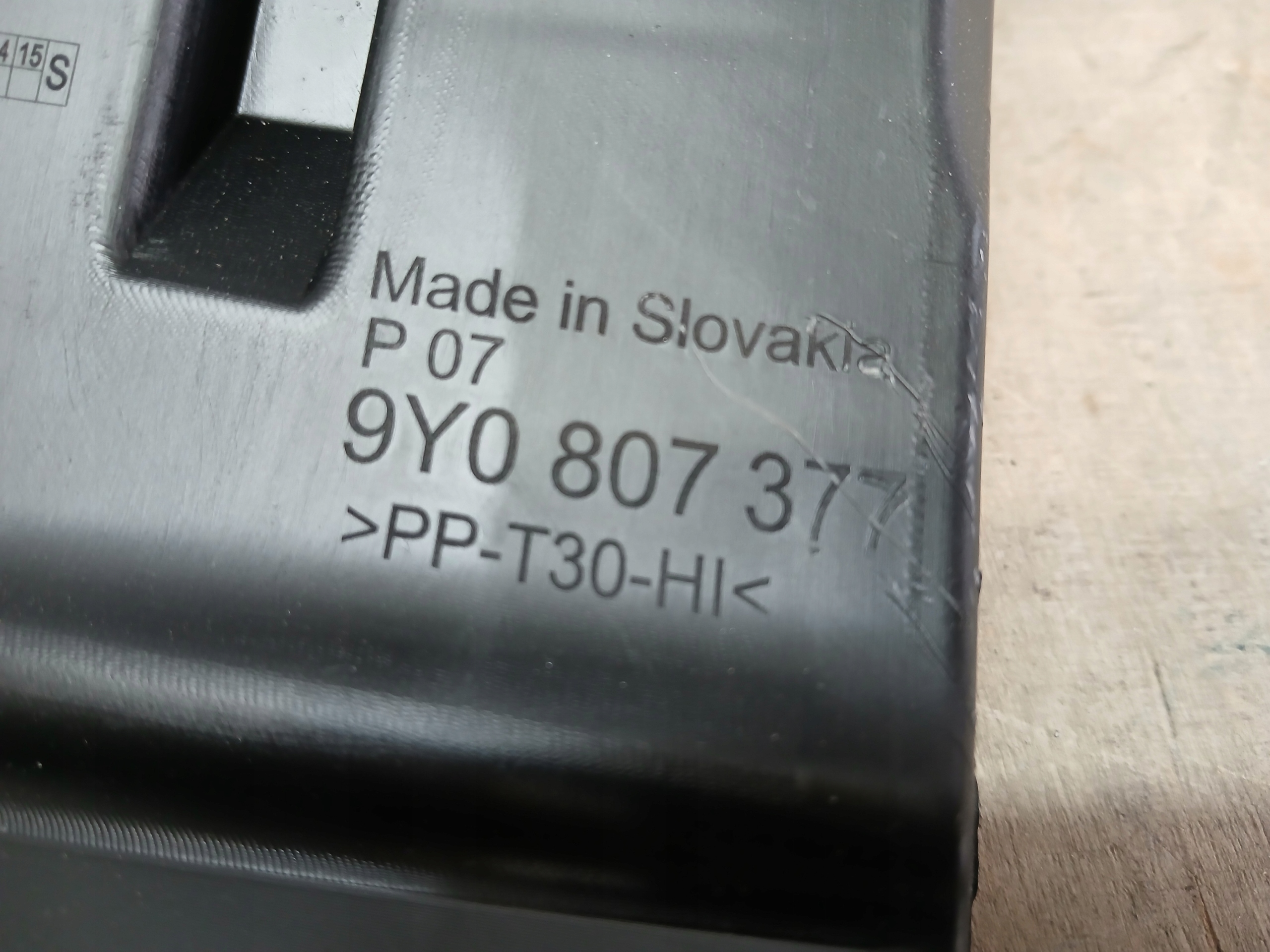 bumper rear part support left PORSCHE CAYENNE III 3 9Y0 9Y0807377