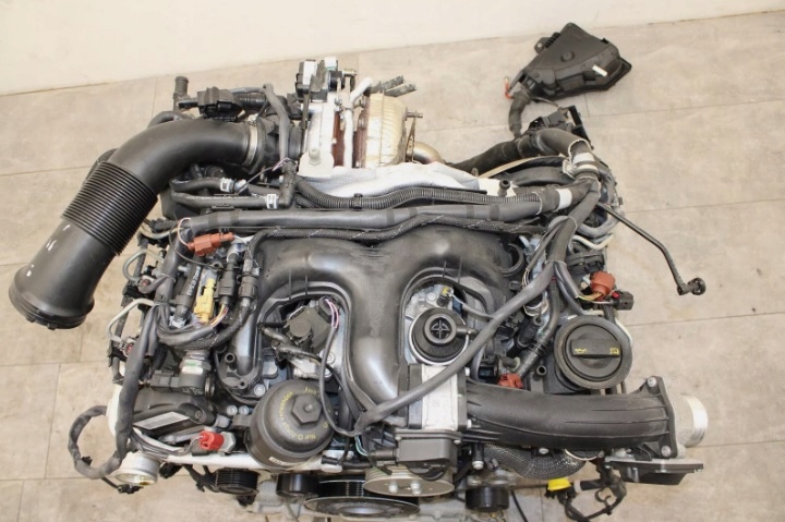 SILNIK AUDI A4 A6 A8 Q5 Q7 PORSCHE MACAN 95B 3.0 TDI CTB CTBA KOMPLETNY Typ samochodu Samochody osobowe