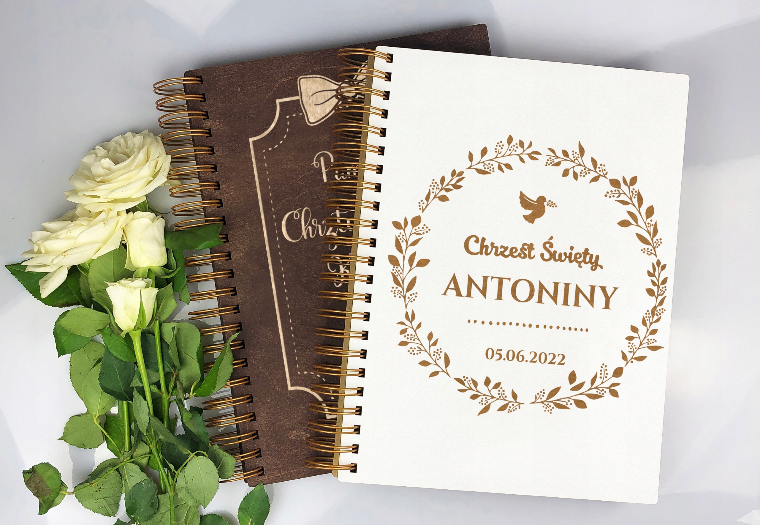 PREZENT PAMIĄTKA NA CHRZEST ŚWIĘTY FOTO ALBUM NA ZDJĘCIA Z WŁASNYM IMIENIEM Producent Inna