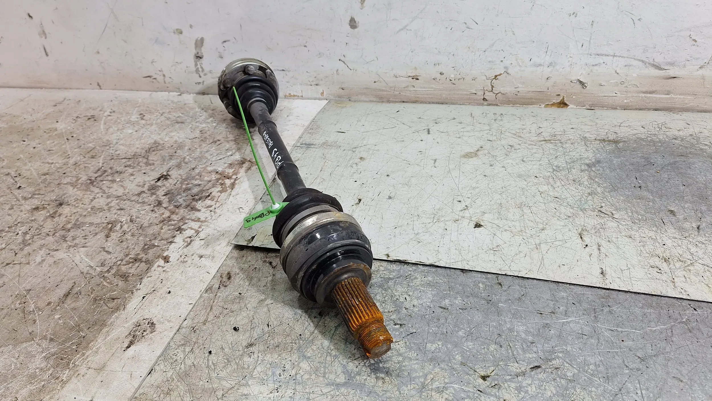 semi-axis left rear part 4608777 BMW X1 E84 N47 2.0D