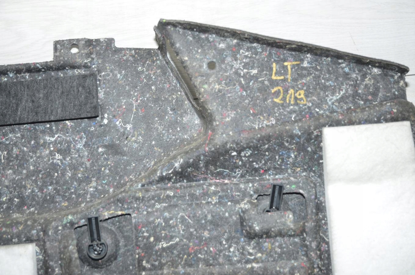 boot upholstery left Mercedes CLS w219