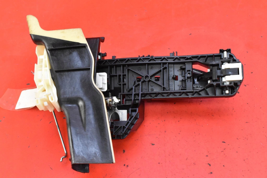 handle left front front 040 A34550101 MERCEDES E-KLASA W212 09-13