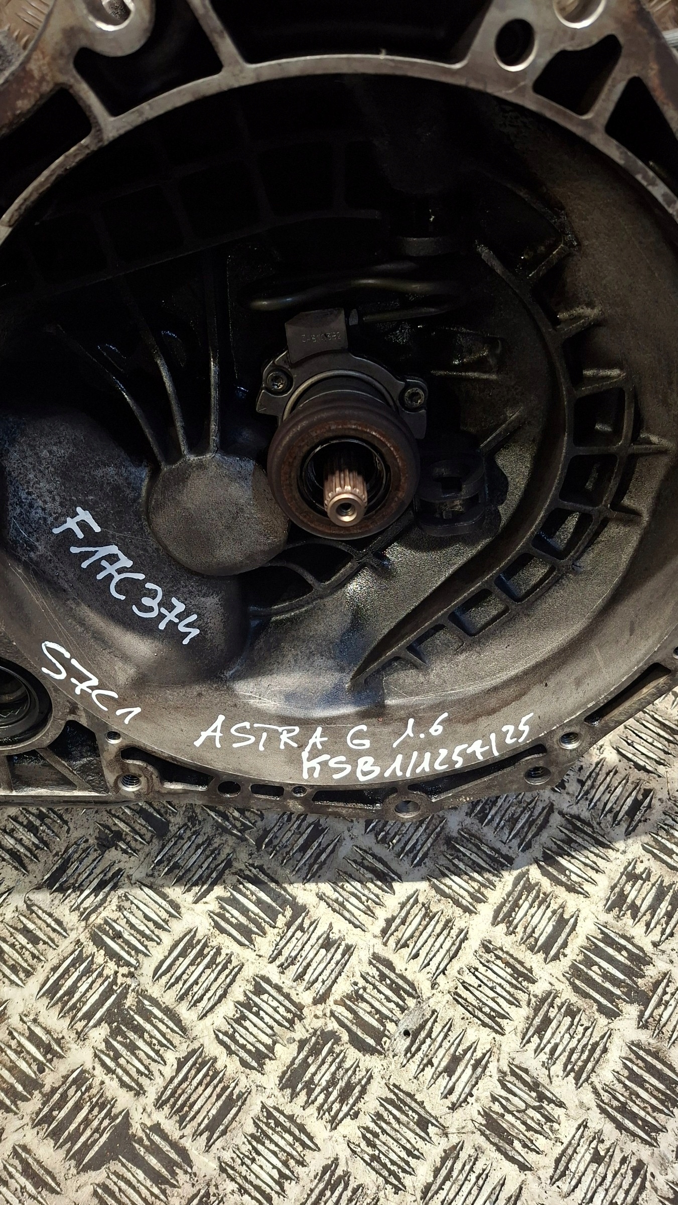Boîte de vitesses OPEL ASTRA G 1.6