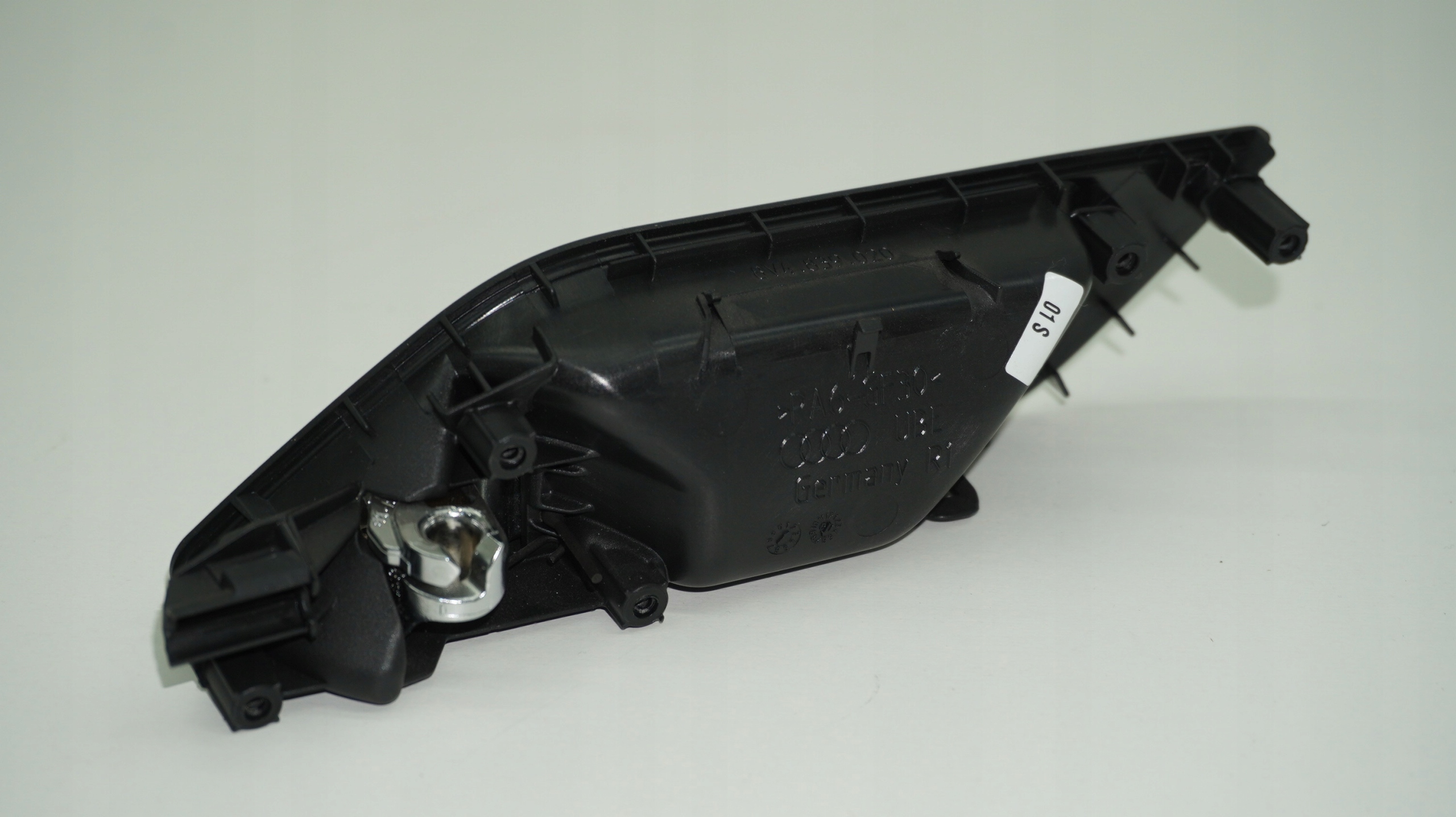 AUDI A3 8V handle door inner right rear part