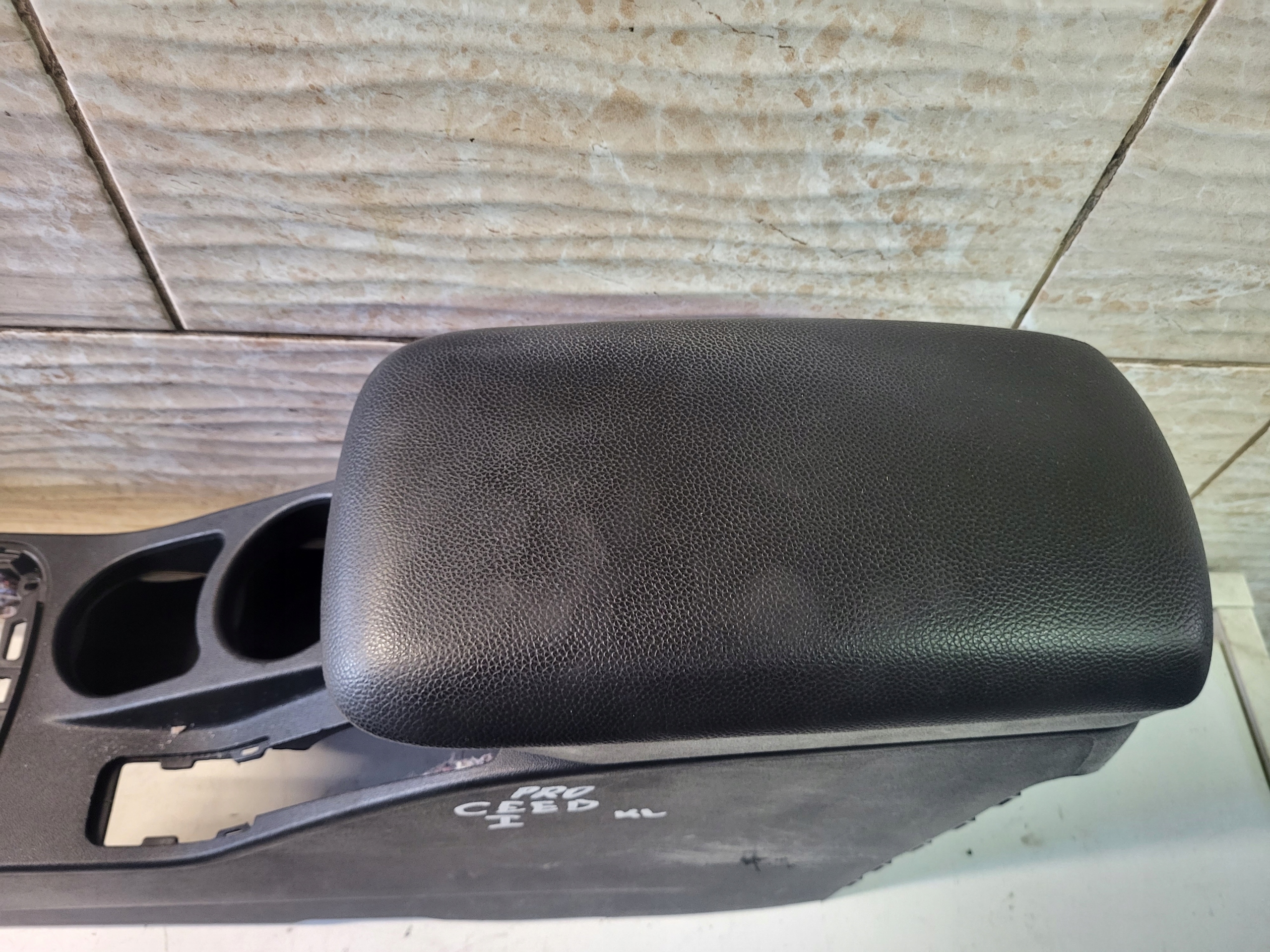 armrest TUNEL KIA PRO CEED Ii