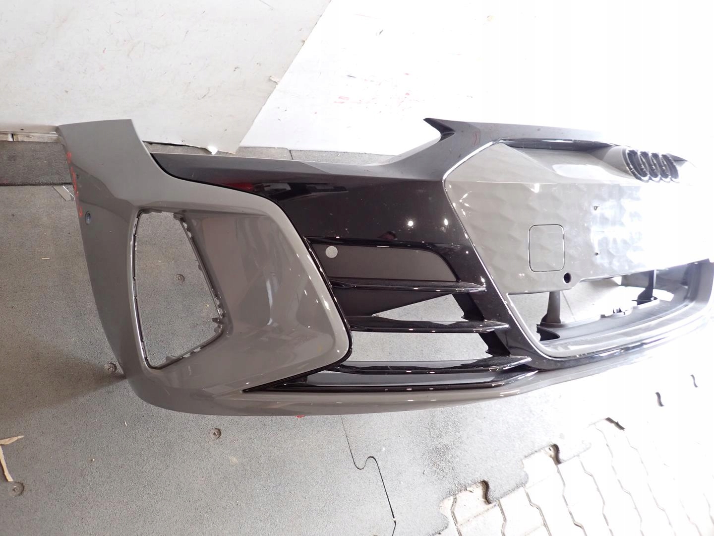 bumper front front AUDI GT RS E-TRON 2021- 4J3807233
