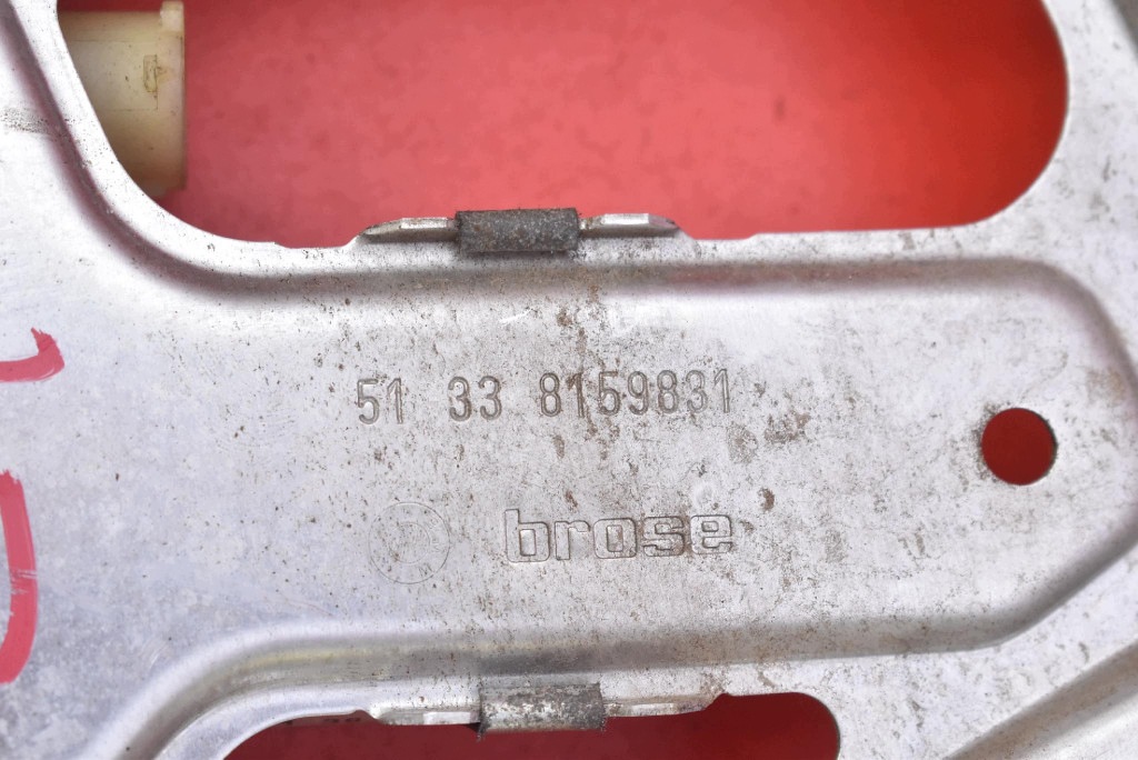 stahování okna levý předek EU 8360511 BMW E39 90-00