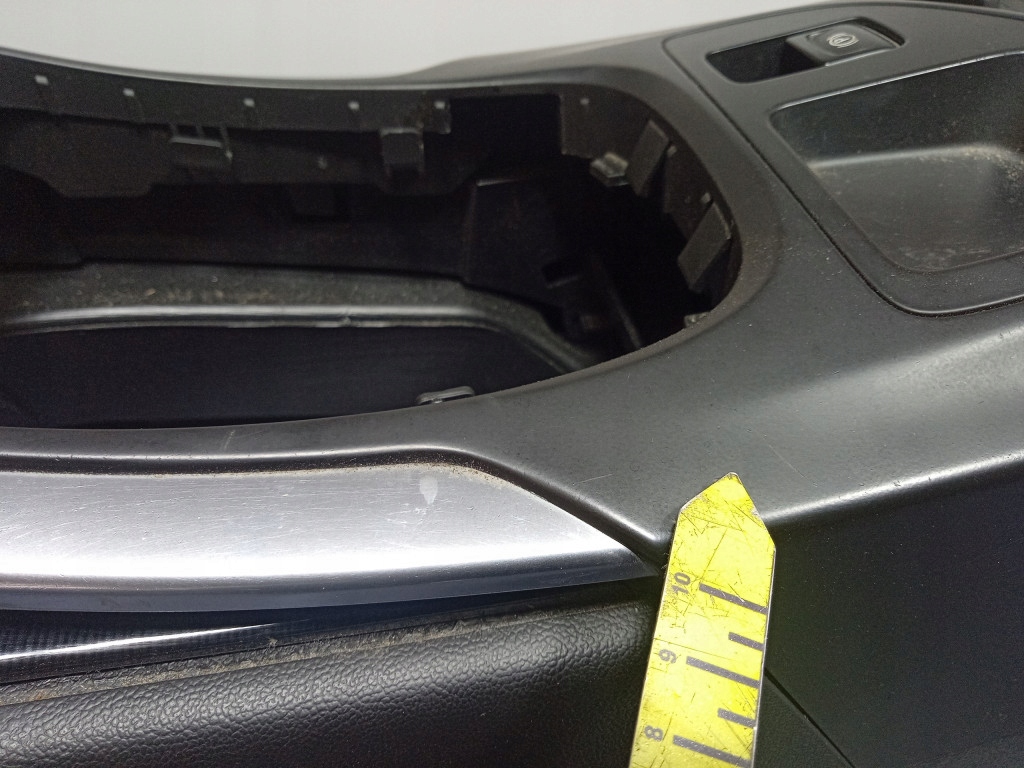 opel INSIGNIA A тунель середина подлокотник европа