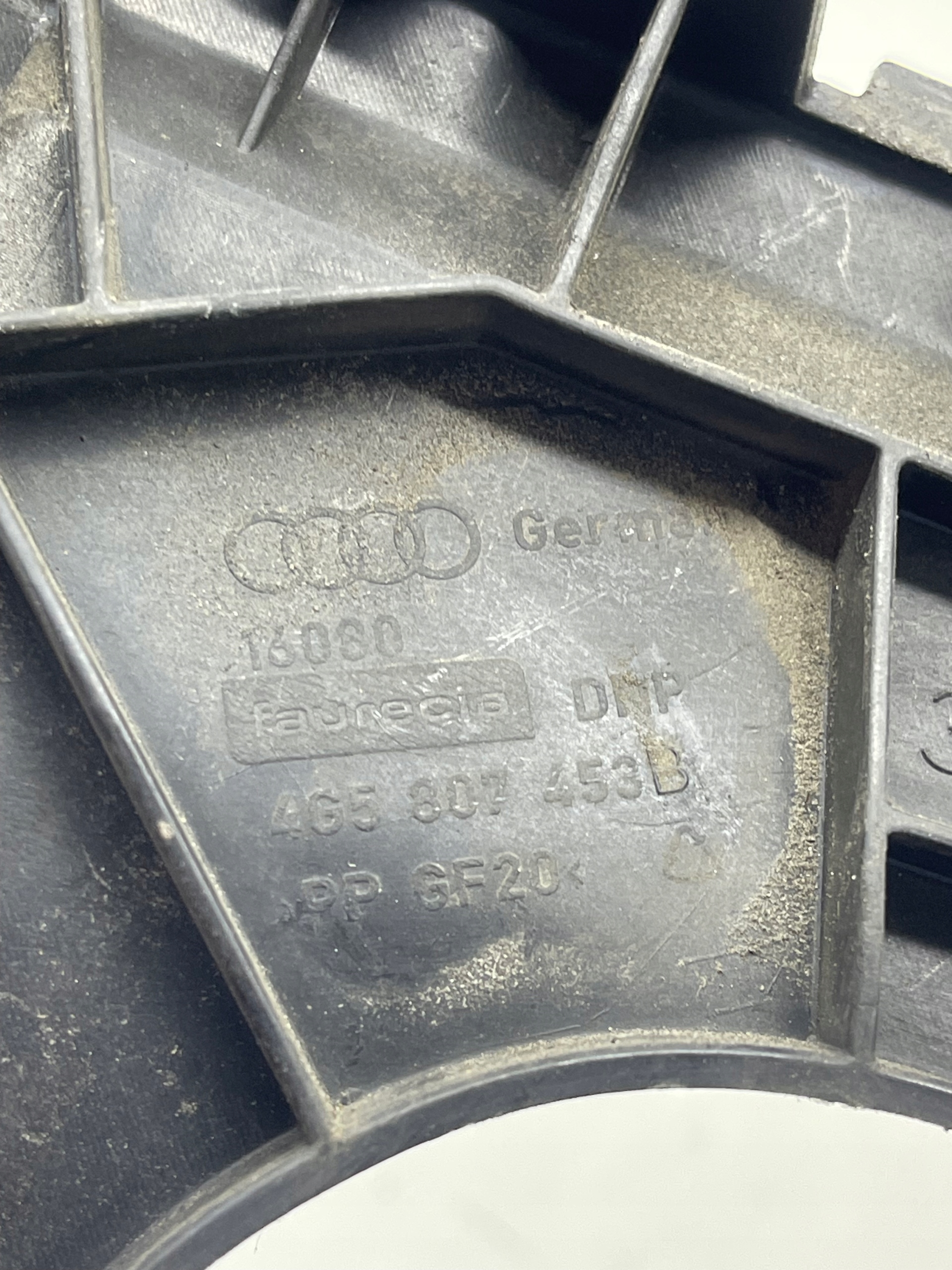 AUDI A6 C7 Berline uchywt Support plaque Support prowadnica Pare choc Gauche Arrière