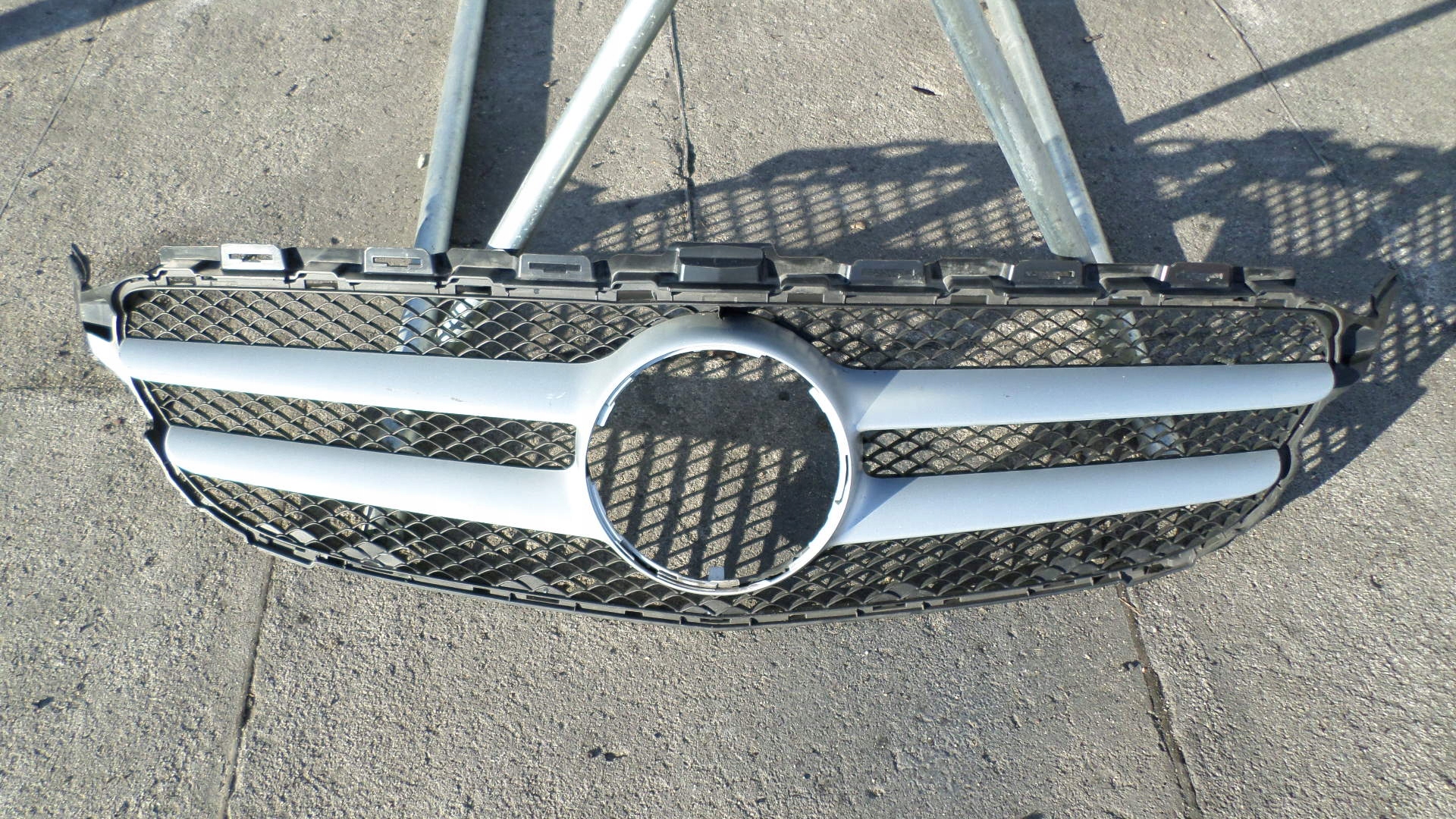 решетка радиатора бампера MERCEDES W205