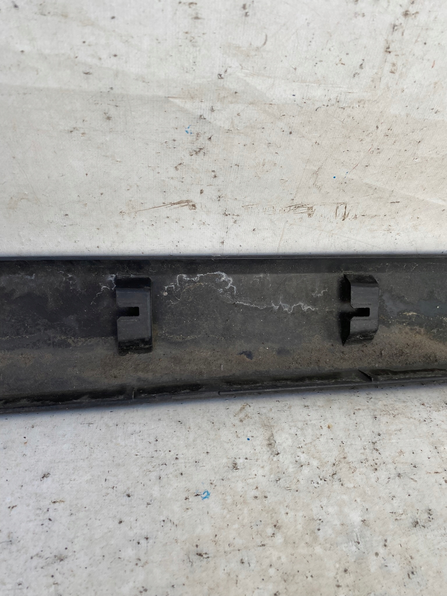 VOLVO XC60 a 1 08- lišta dveře levá předek 31294845