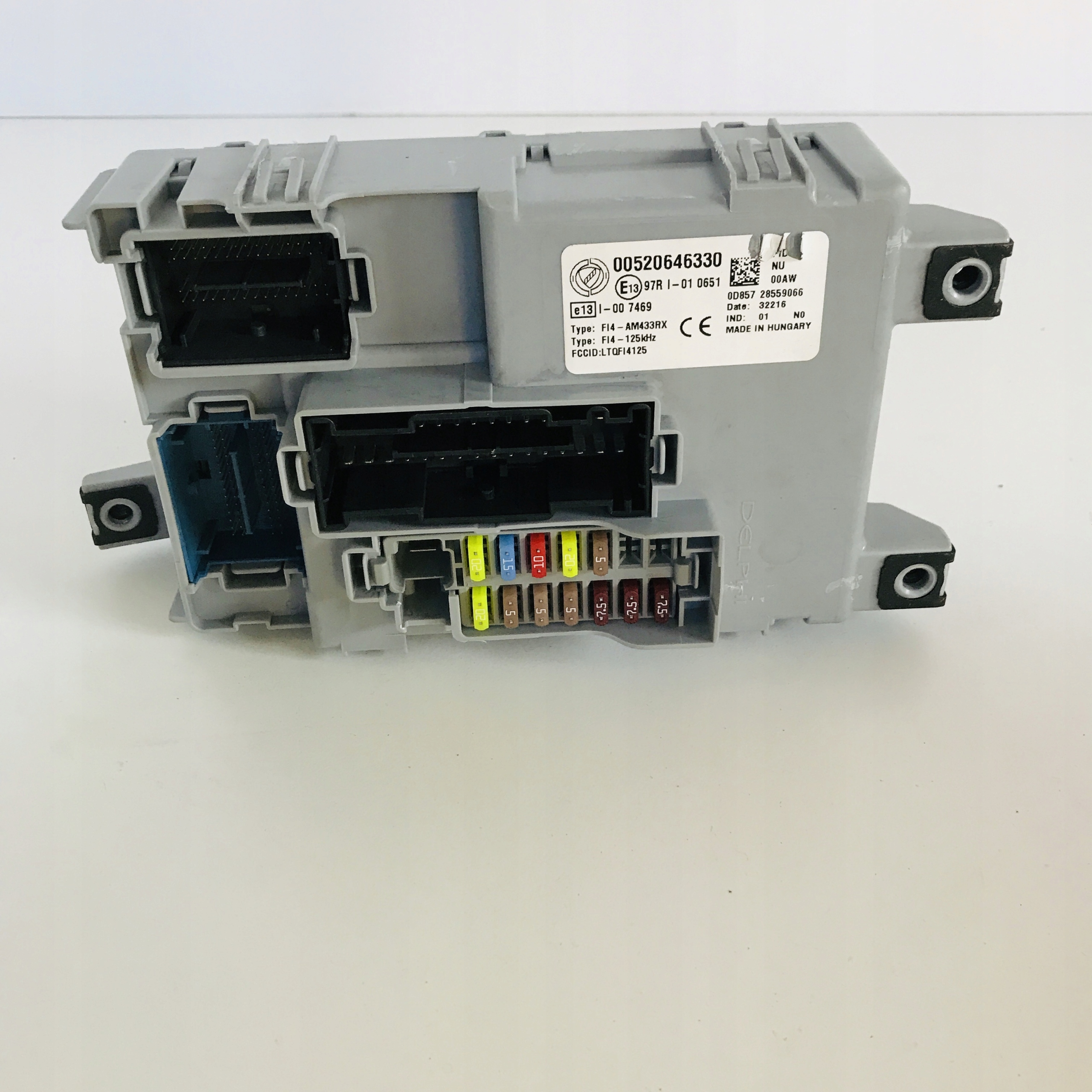 SKRZYNKA BEZPIECZNIKÓW FIAT DOBLO 1.3MJET 10-20