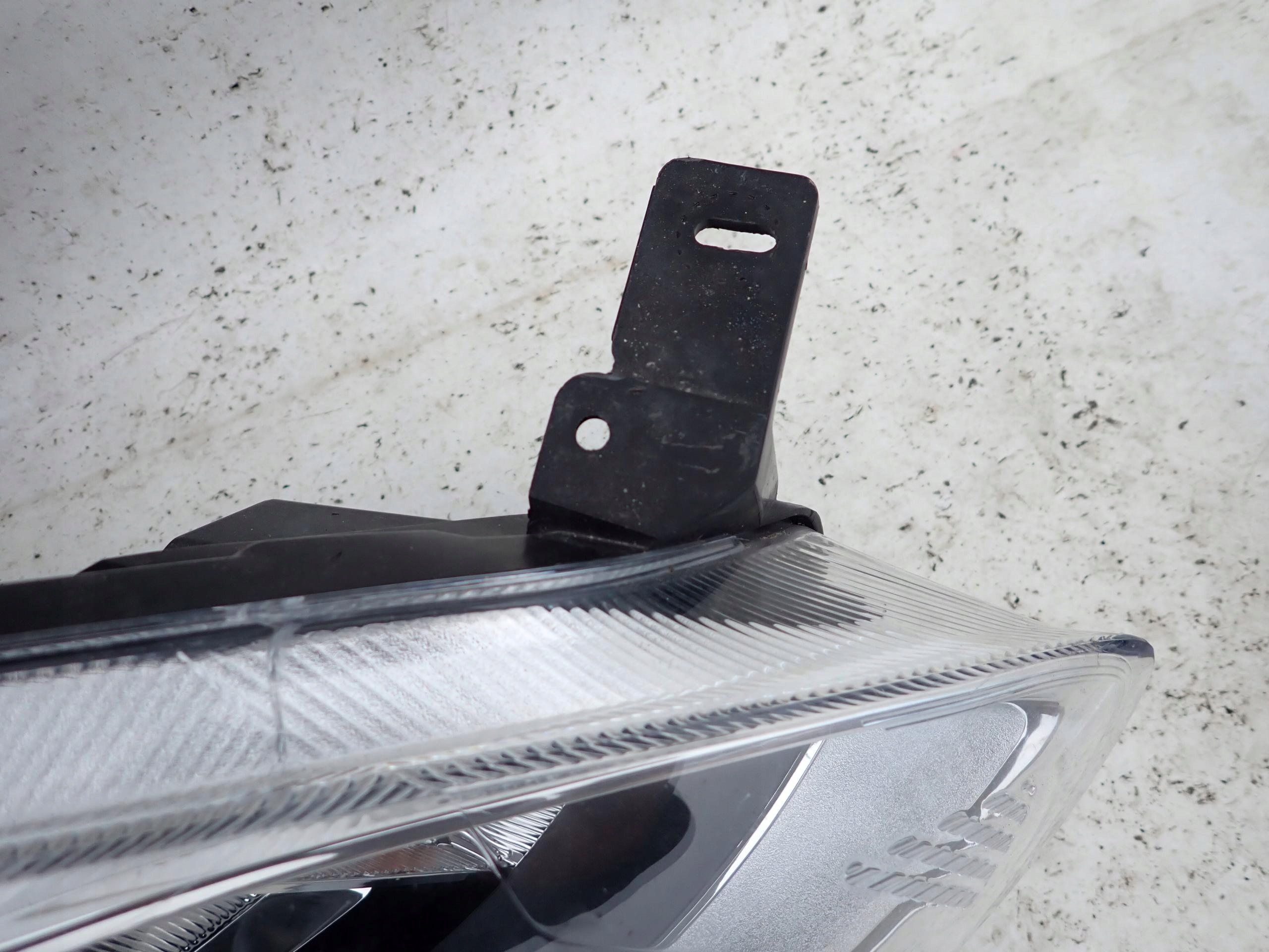 FORD FIESTA MK8 VII 16- light right front