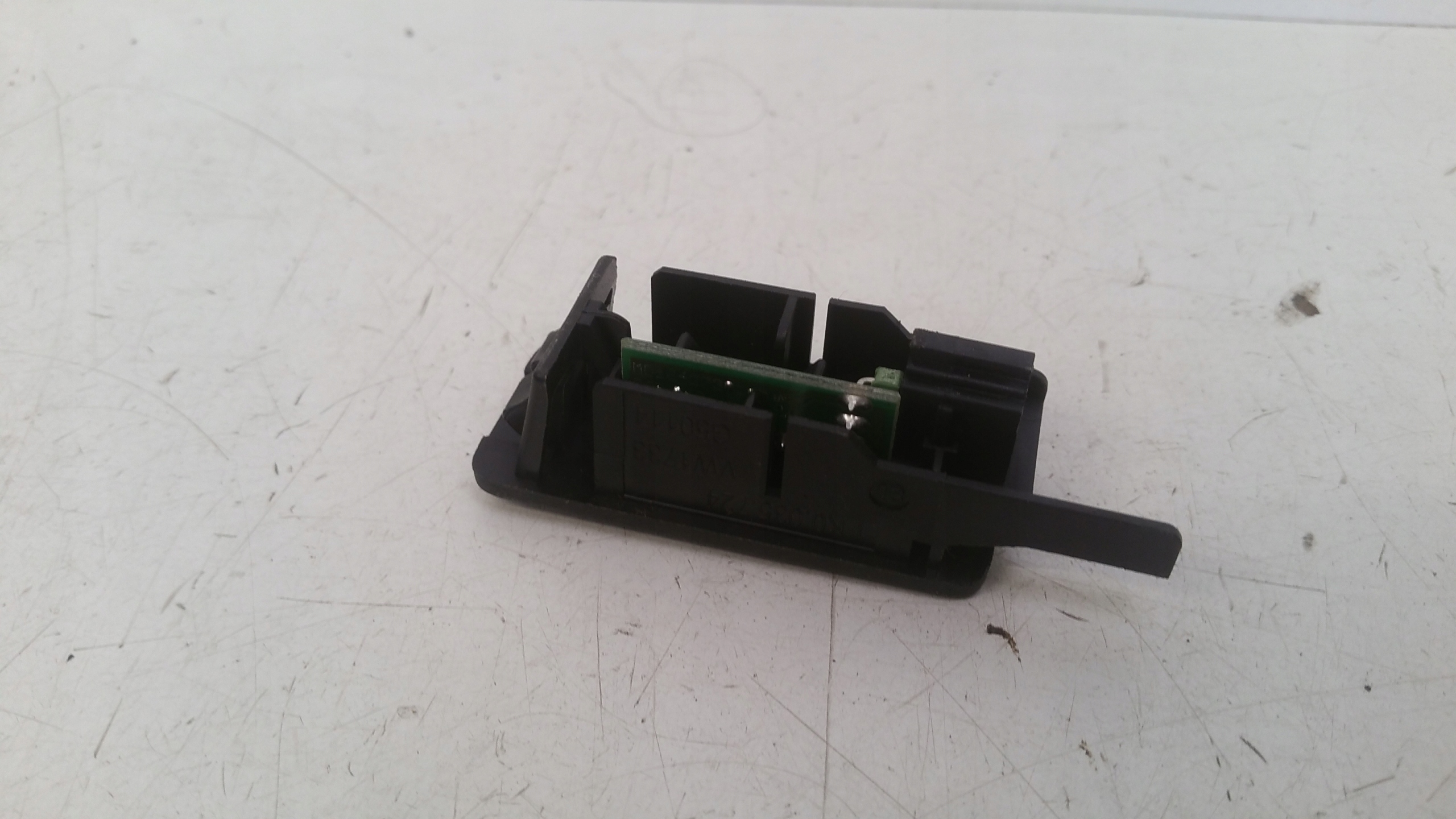 Adapter, Stecker AUX 1K0035724 VW Touareg