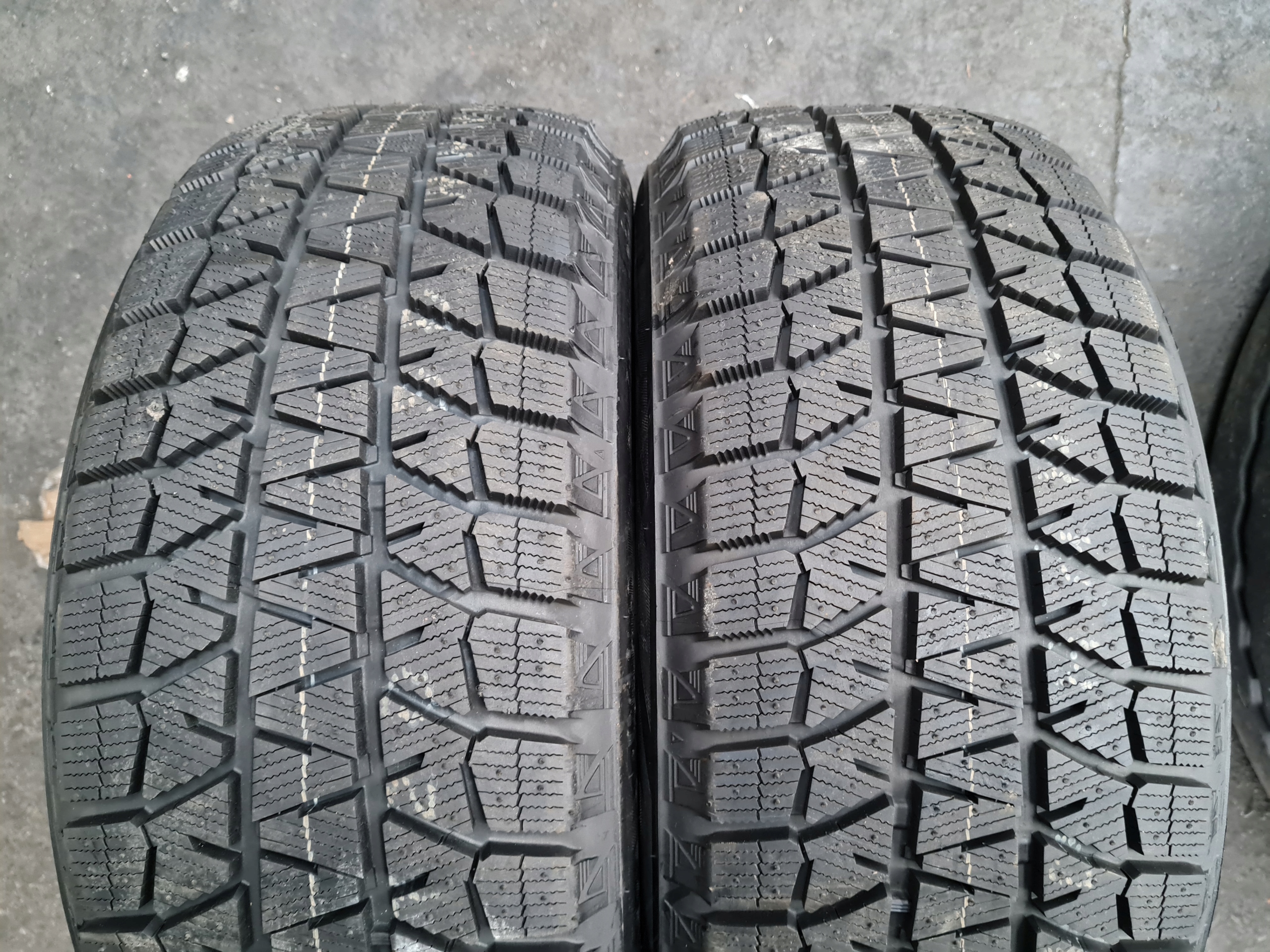 2x Bridgestone WS80 225/55R16 2023 Nové