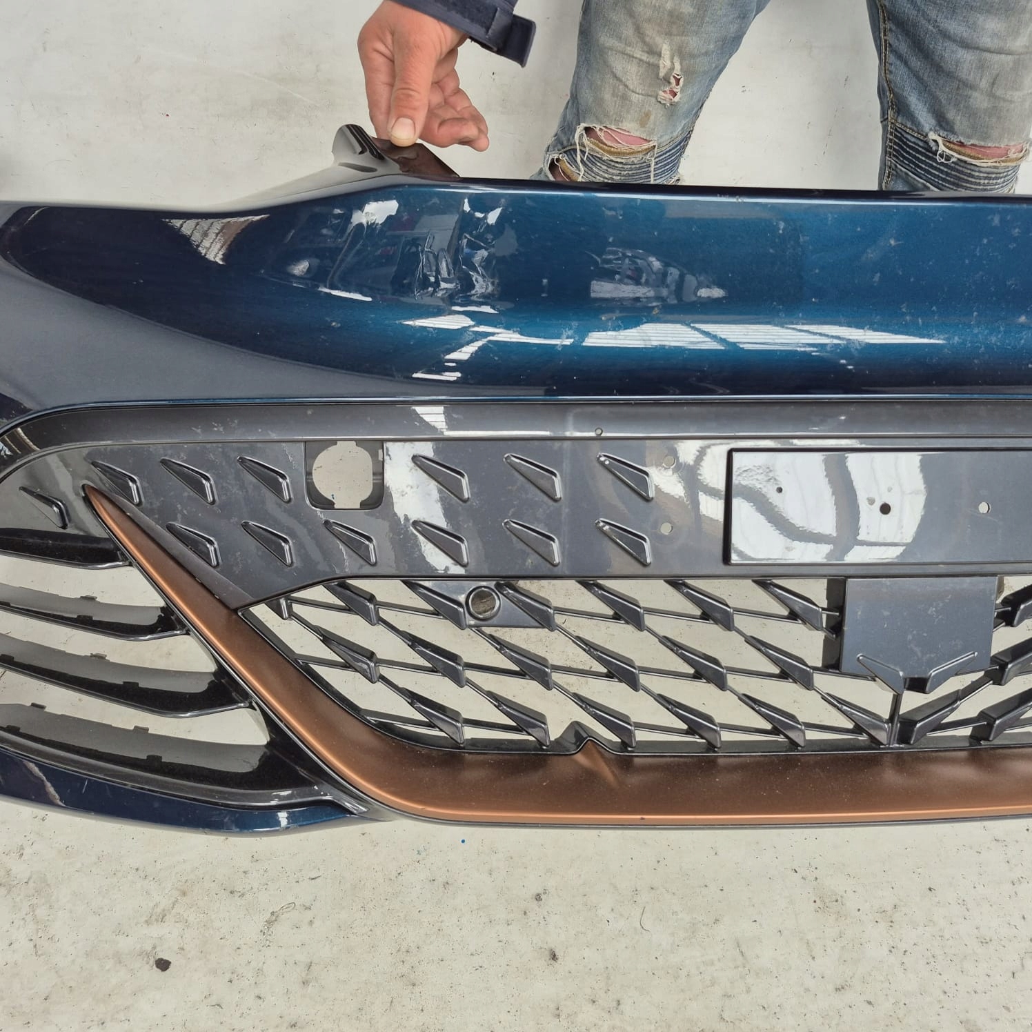 CUPRA BORN 21-> bumper front front PDC