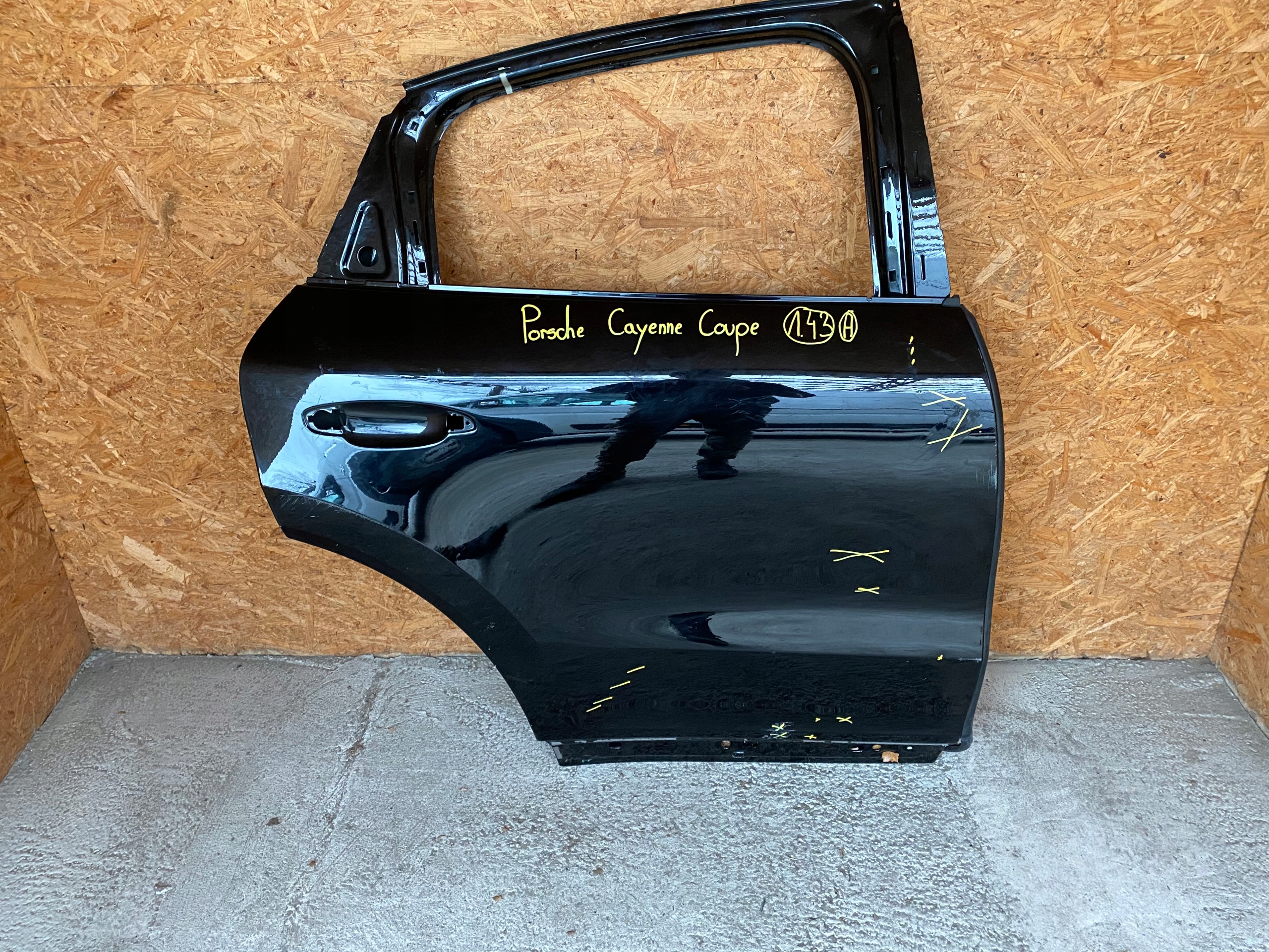 PORSCHE CAYENNE COUPE DRZWI TYLNE PRAWE POZNAŃ