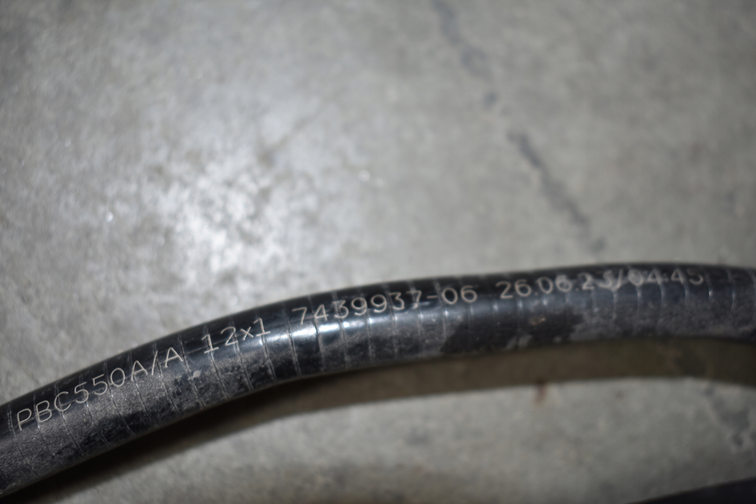 IDEALNY PRZEEWODY Carburant BMW G07 1
