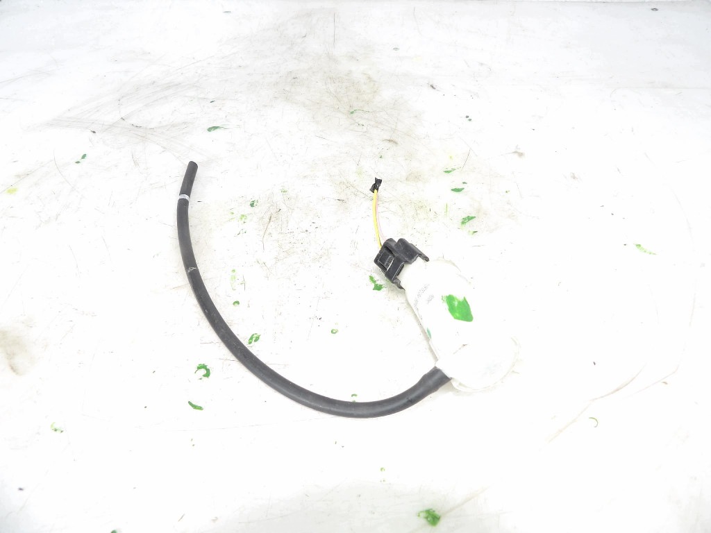 SUZUKI SX4 S-CROSS LIFT pump washers windows