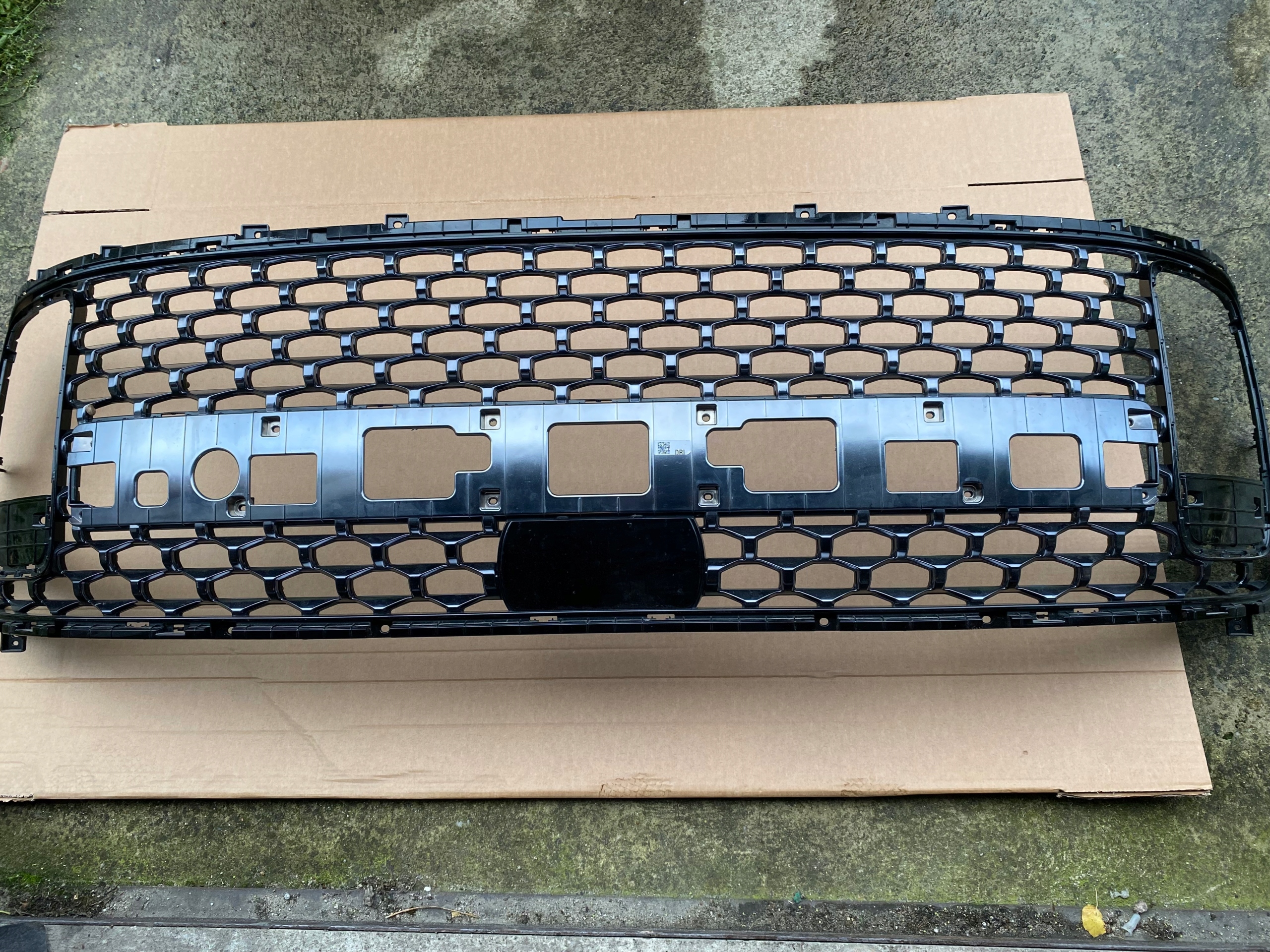 Atrapa Hyundai Staria