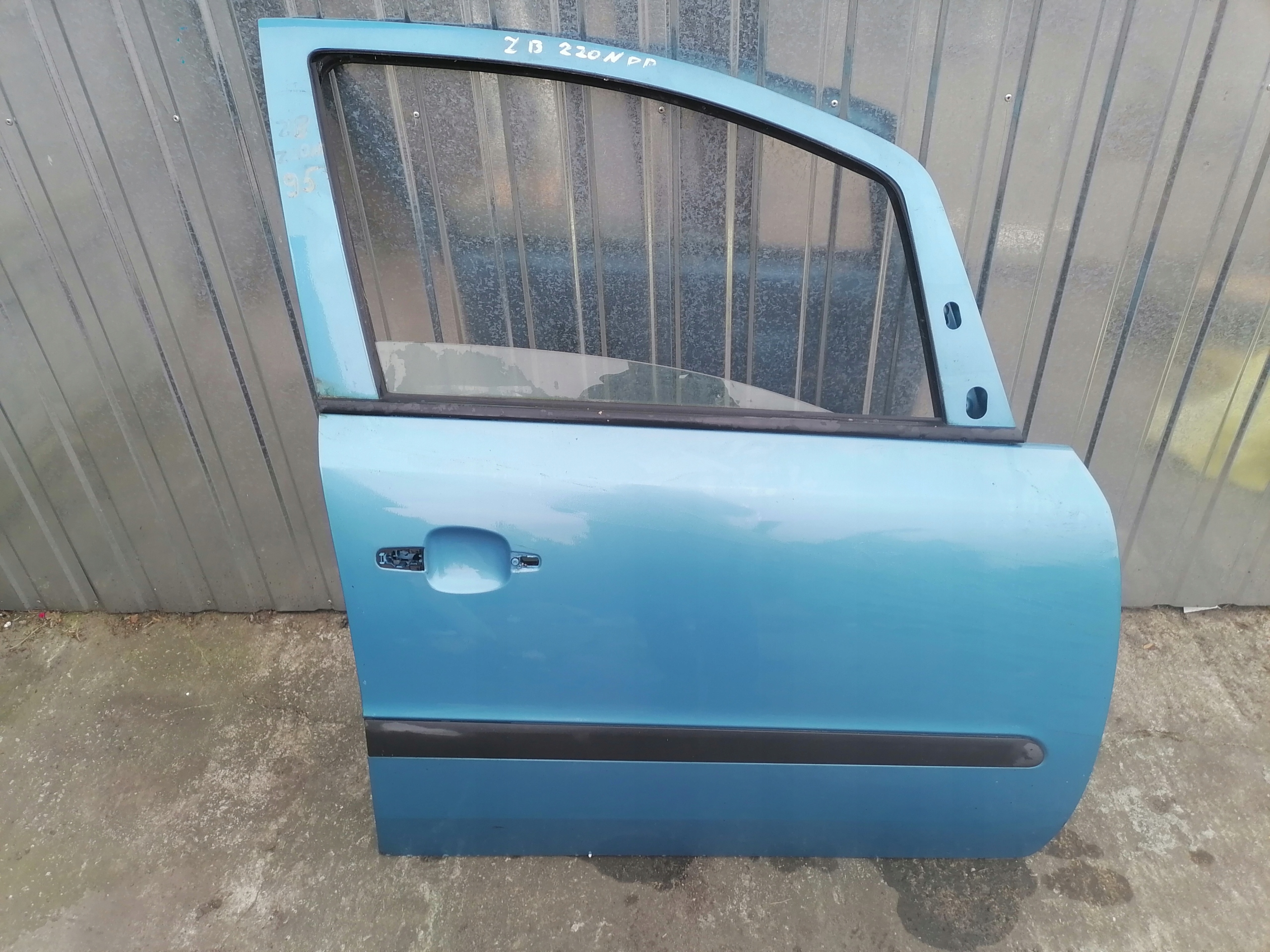 door right front OPEL ZAFIRA B Z20N