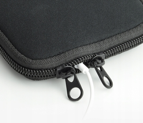 Etui ochronne na szyję zapinane na telefon Kolor czarny