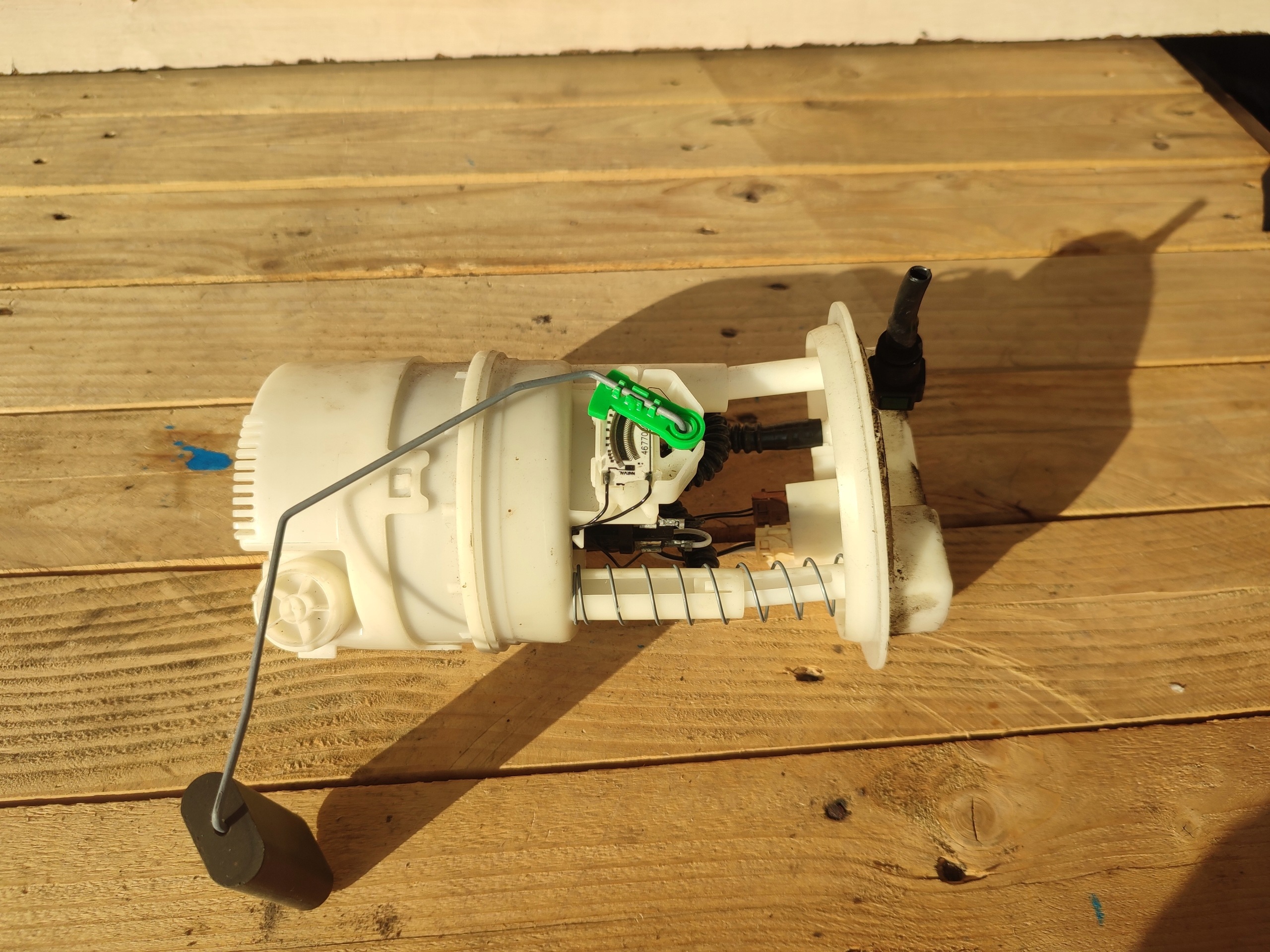 feed pump RENAULT TWINGO II 1.2 8200368239