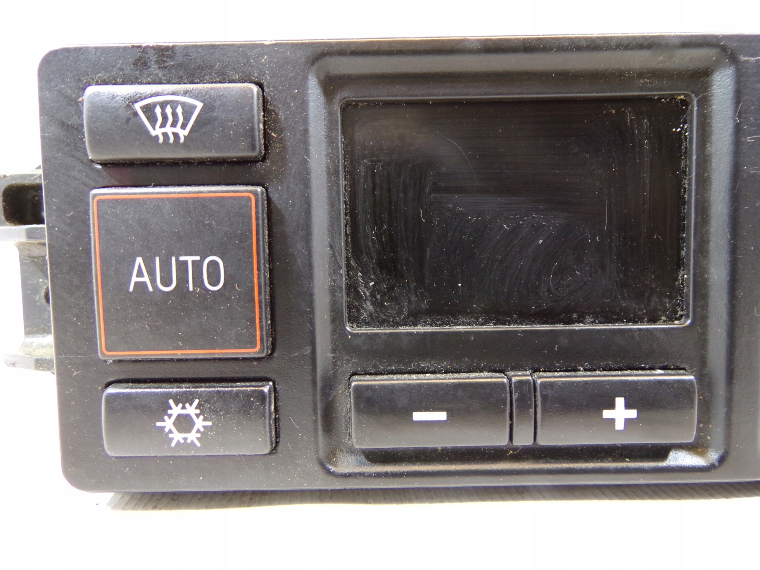 PANEL klímy klimatizácii AUDI A4 B5 / A3 8L (1)