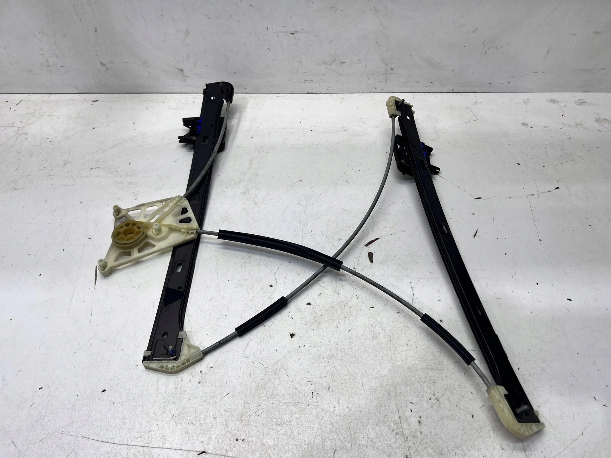 mechanism lifting windows left front AUDI 4M0837461A