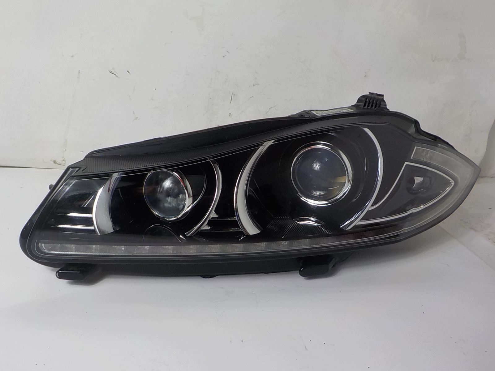 JAGUAR XF X250 XENON LIFT light left front front UK