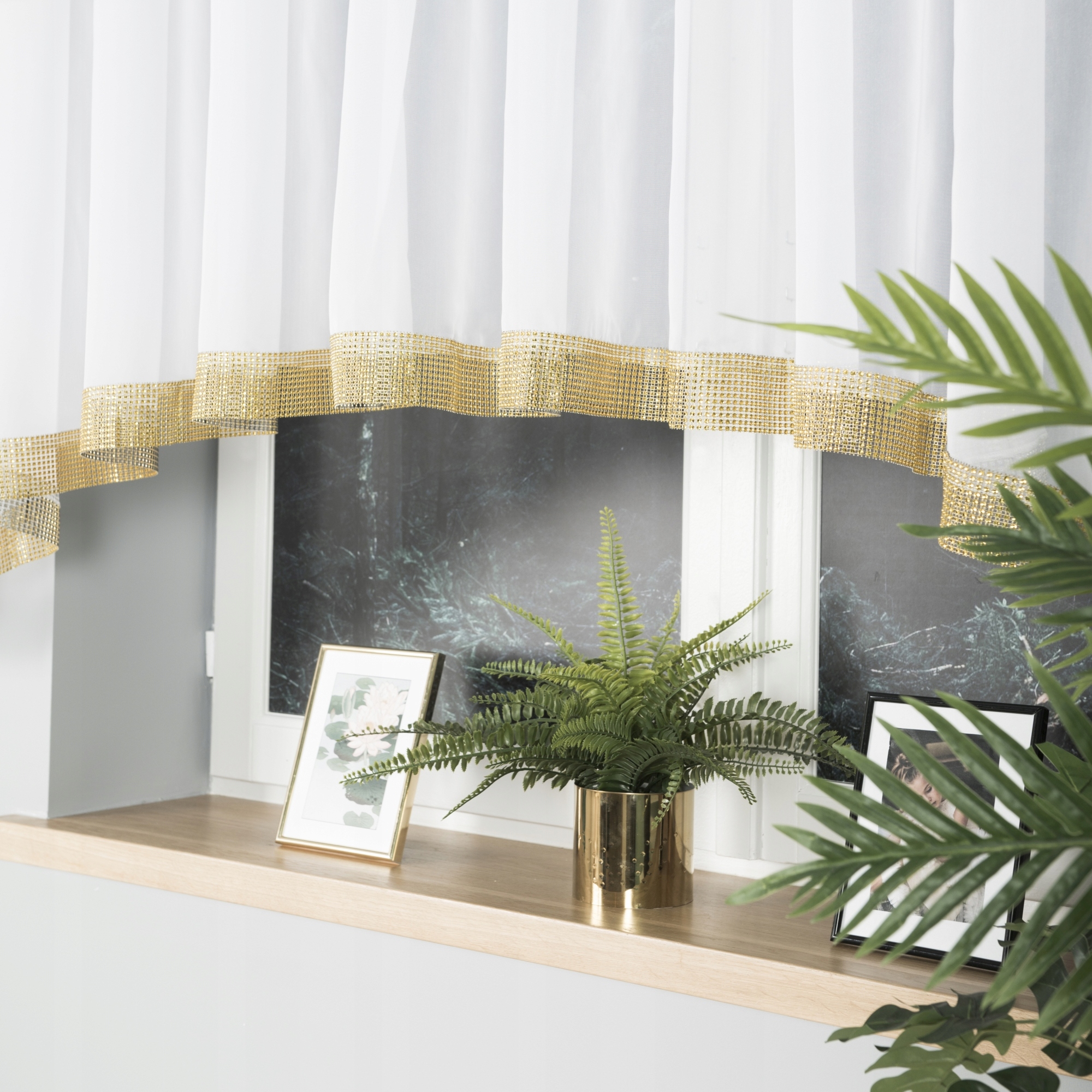 BIAŁA FIRANA GOTOWA WOAL TAŚMA CYRKONIE DIAMENTY FIRANY GOTOWE 400 x 150 Szerokość produktu 400 cm