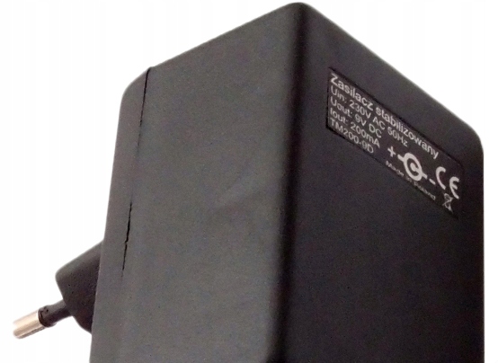 ZASILACZ DO 2 EFEKTÓW 9V DC 200mA TOMANEK TM200-9D Model TM200-9D