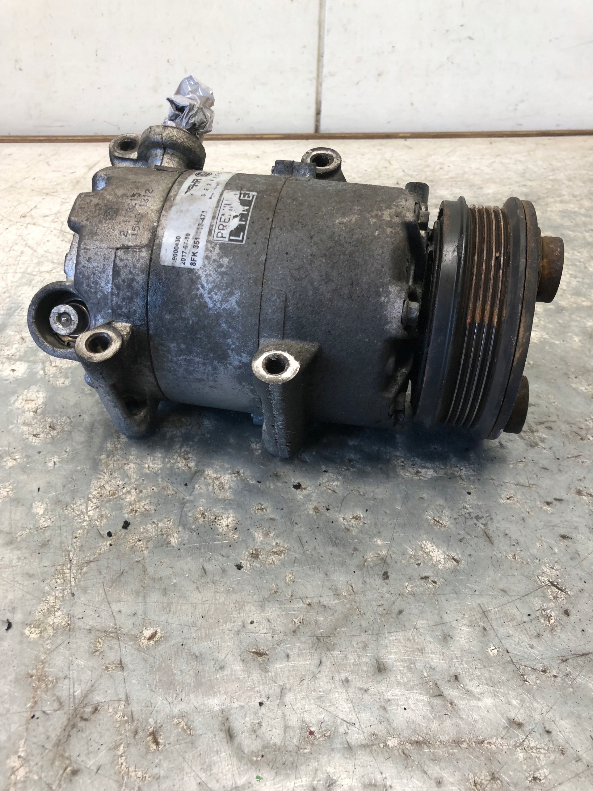 compressor compressor; of the air conditioning FORD FOCUS MK2 8FK351113