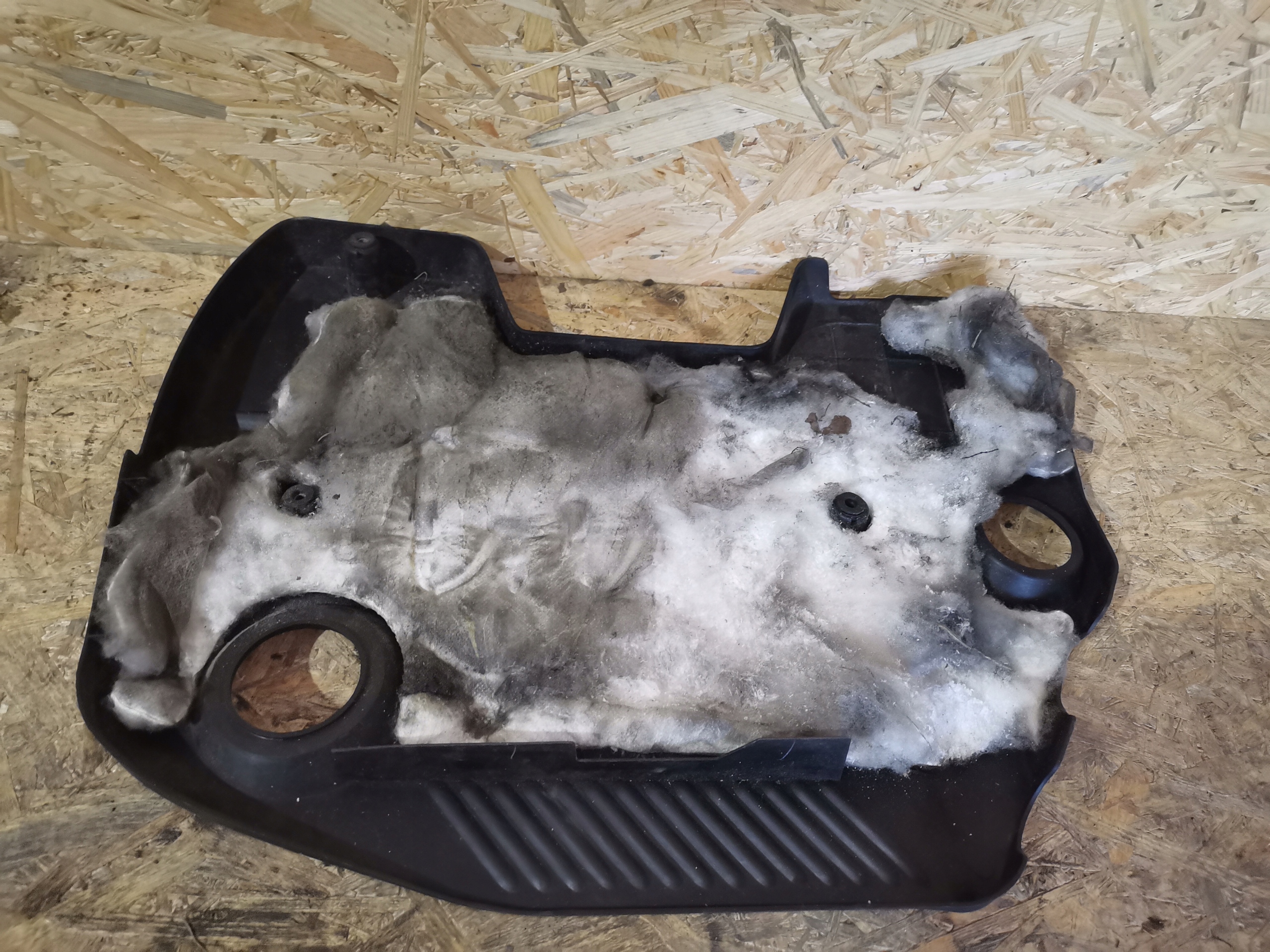 engine housing cover MAZDA 6 2,0 CITD RF5C 10231