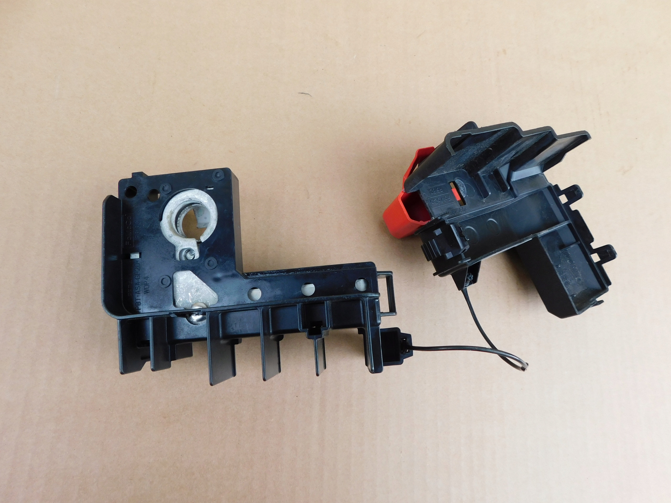 terminal plus naboj pirotechniczny Ford Transit Custom PZ3T-14300-ABC OEM