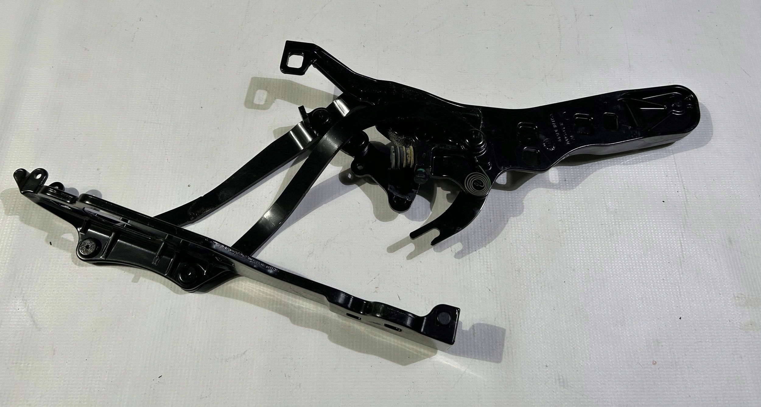 hinge bonnet roofs cabrio right Chevrolet Corvette C7 2014r