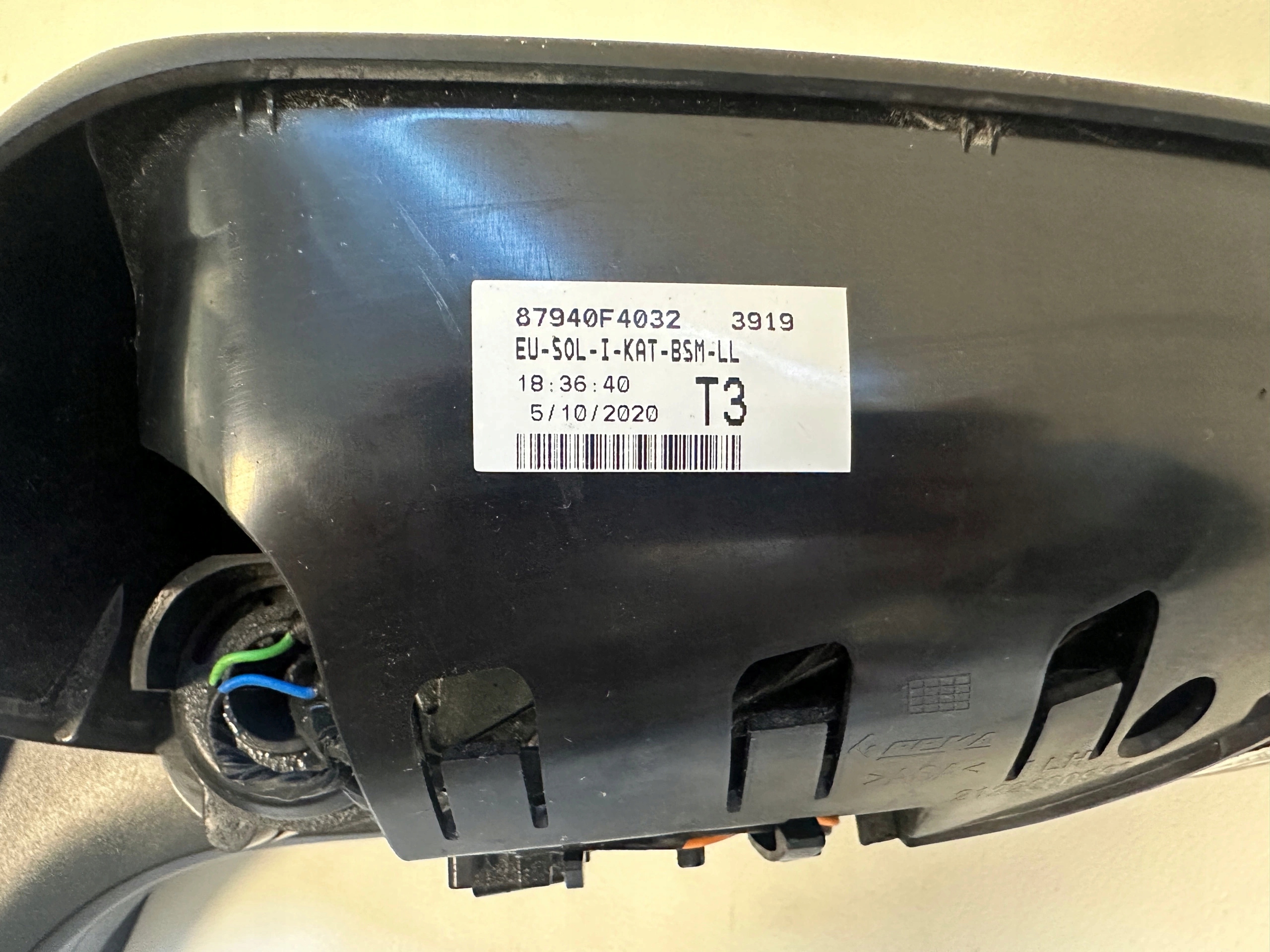 Toyota C-HR mirror left exterior 4021000667