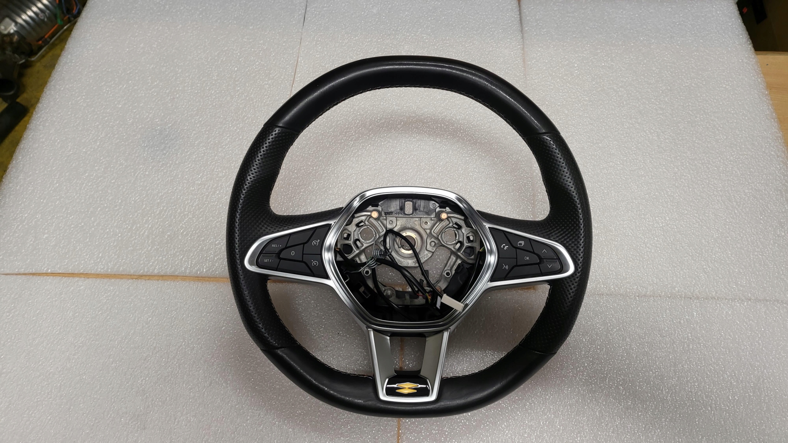 steering wheel, leather Renault Clio V RS 2021 484004705R