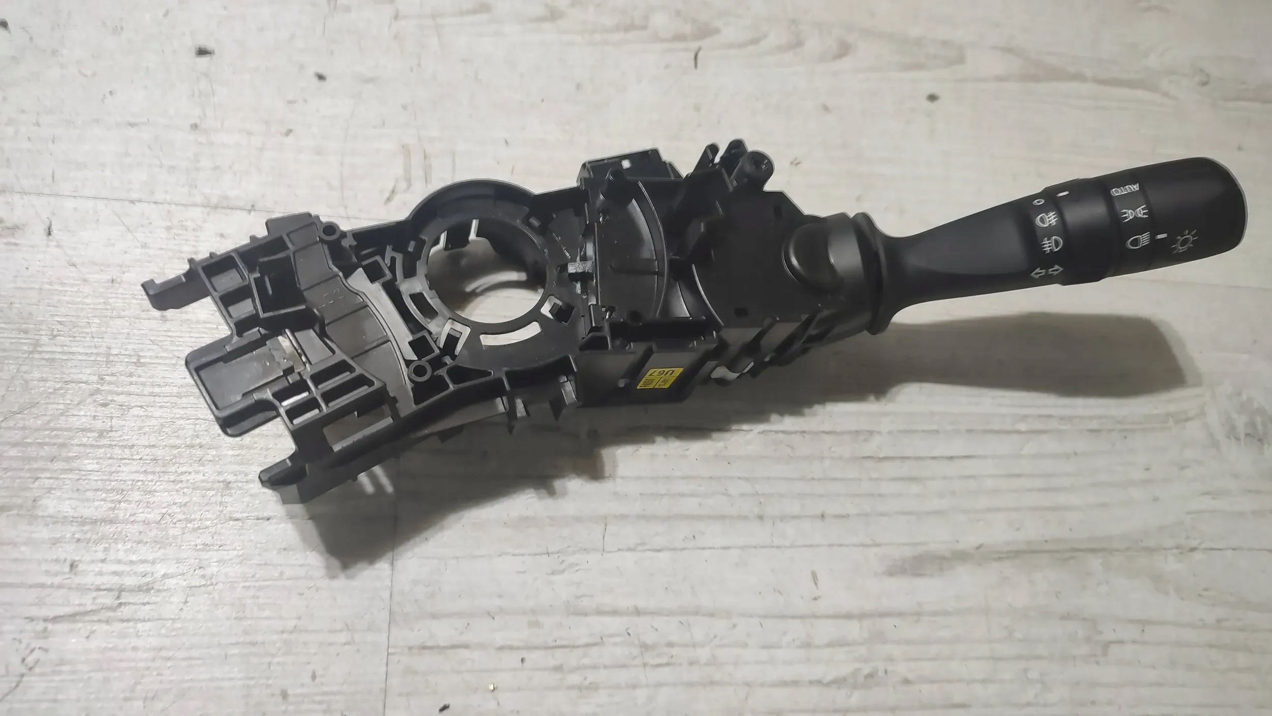 Toyota C-HR and 1.2 19r light switch
