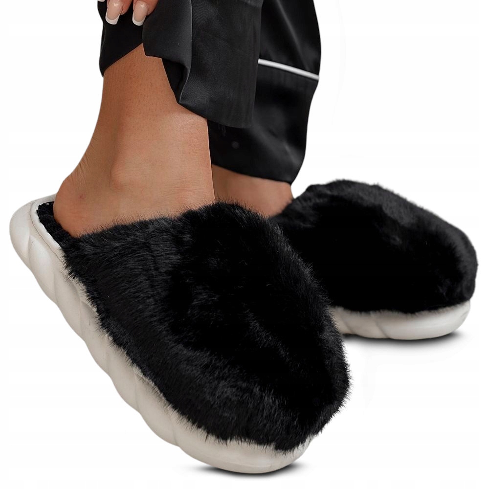 Czarne Kapcie Domowe Damskie Pantofle Bardzo Wygodne Papcie Futerkowe 40/41