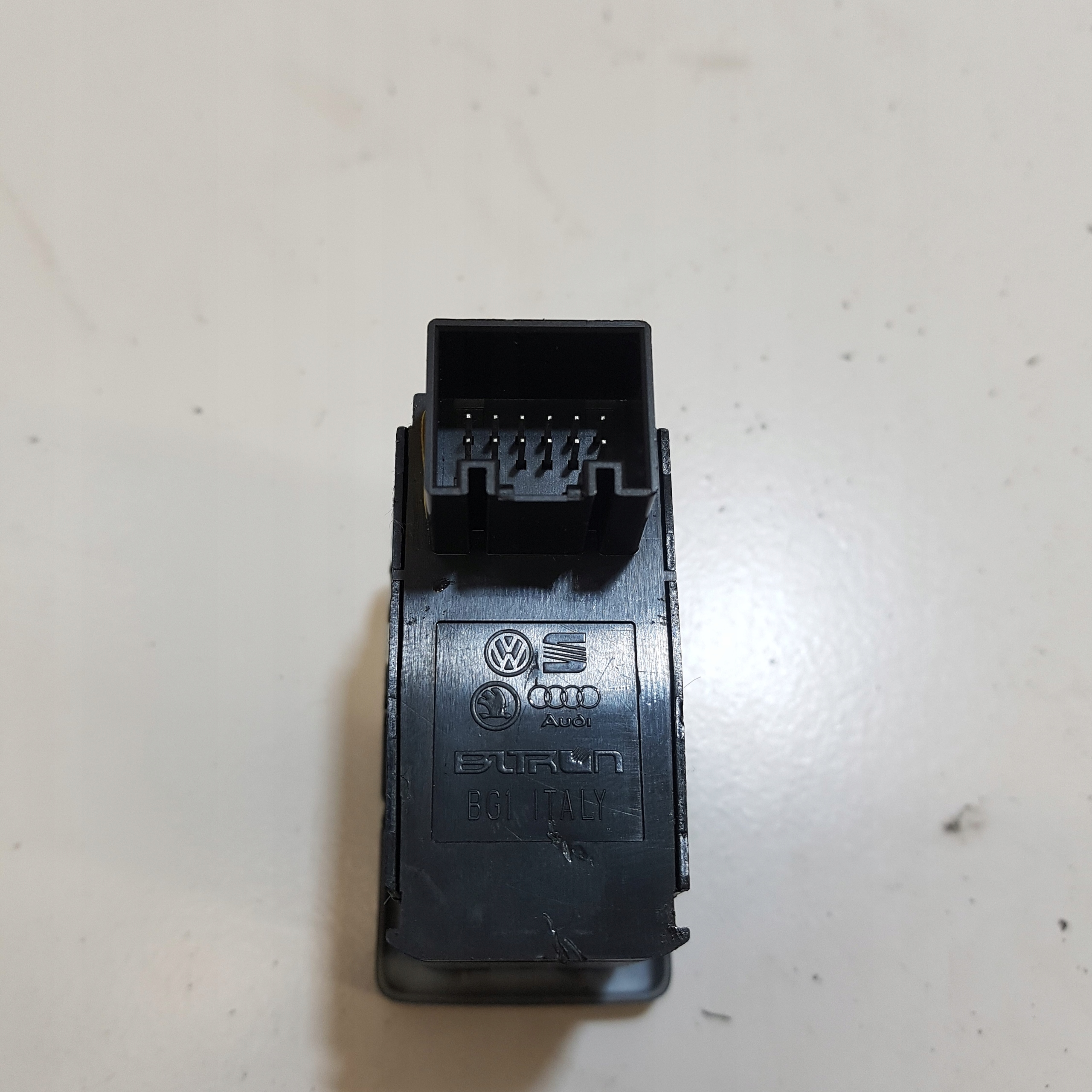 button brakes POSTOJOWEGO VOLKSWAGEN PASSAT B8