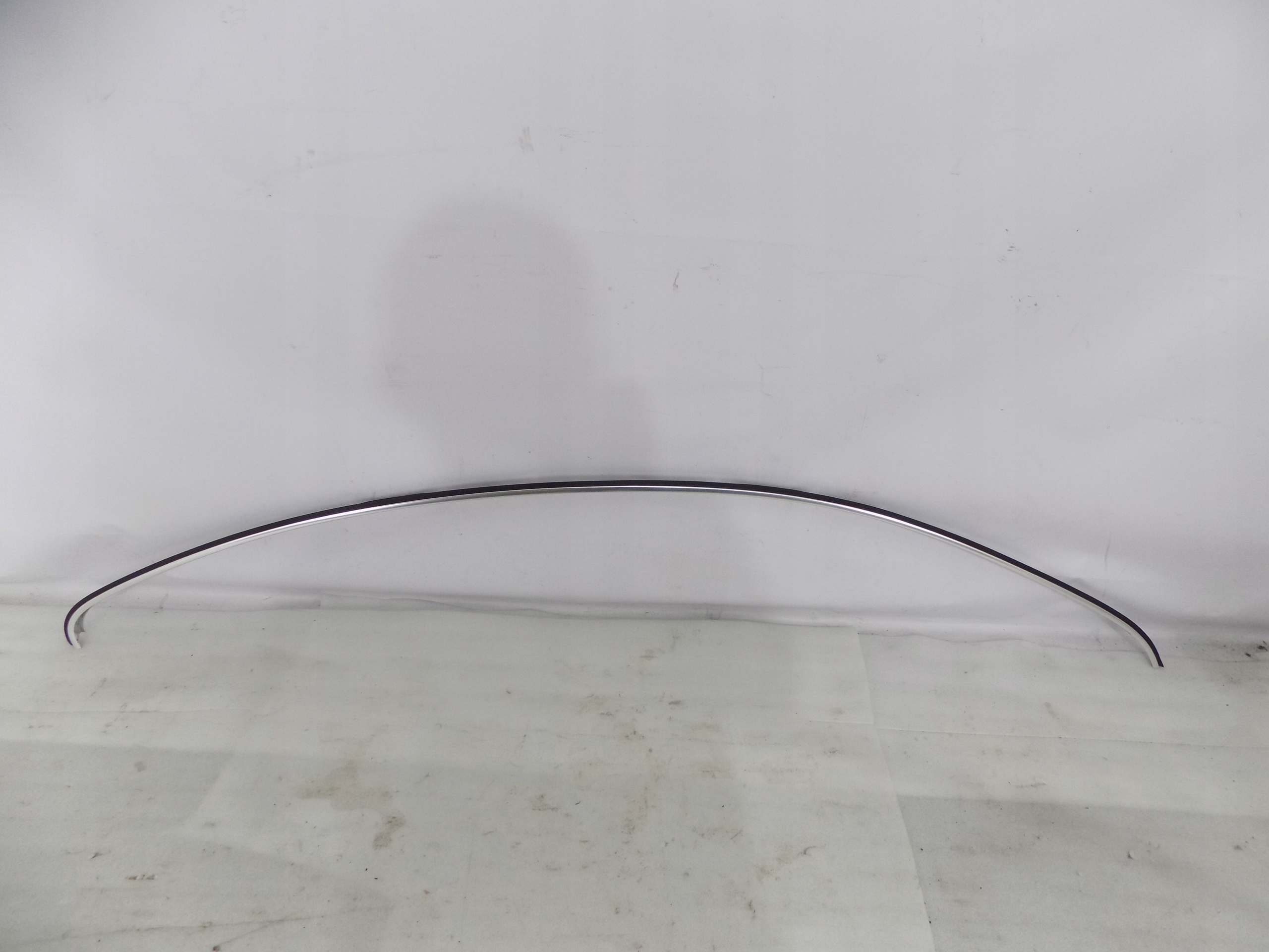 3C8854702C - VW PASSAT CC 3C8 НАКЛАДКА НА КРЫШУ ХРОМ ПРАВАЯ