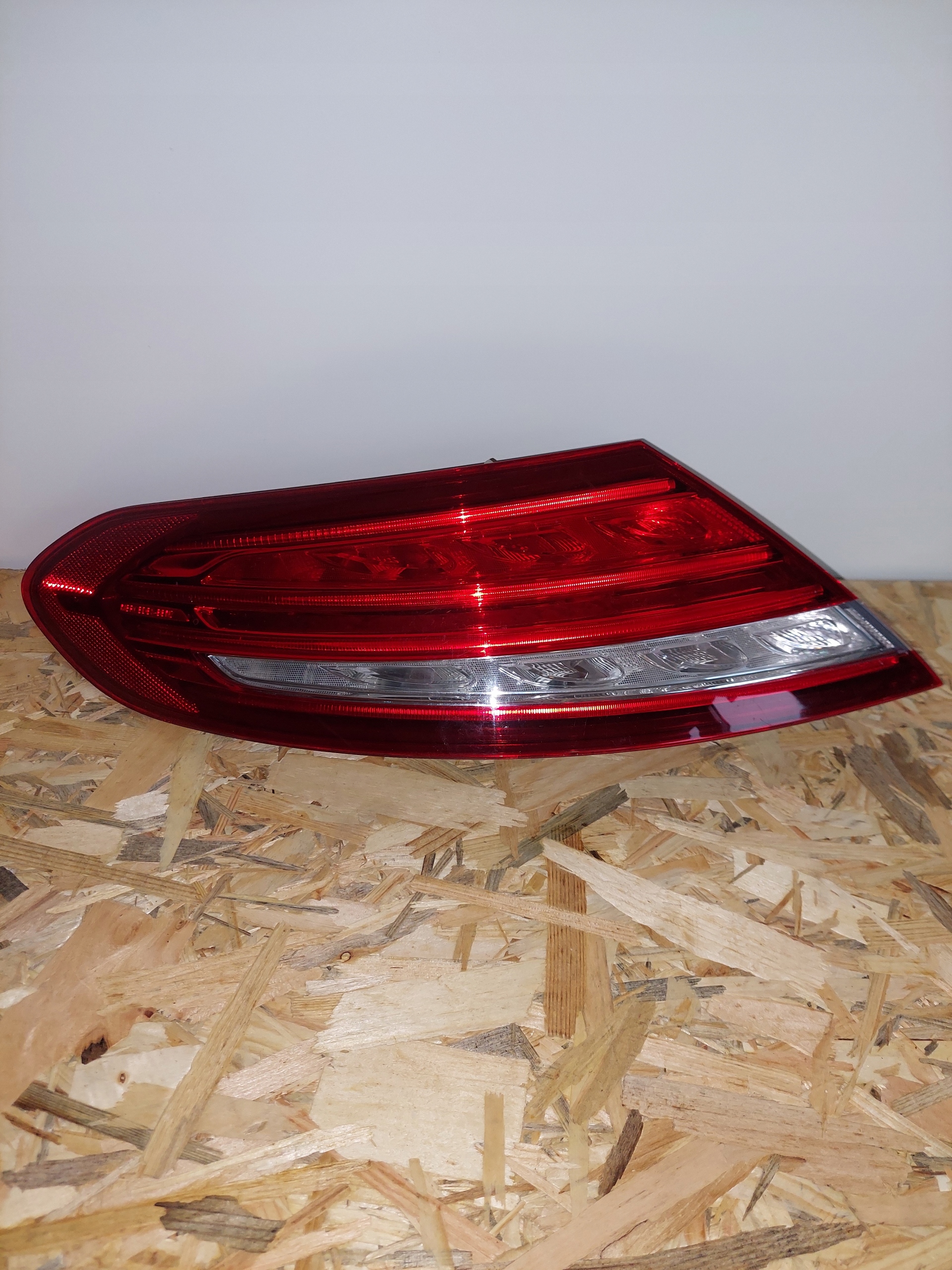 MB C-KLASA W205 COUPE CABRIO 13-16 LAMPA TYLNA LEWA LED USA