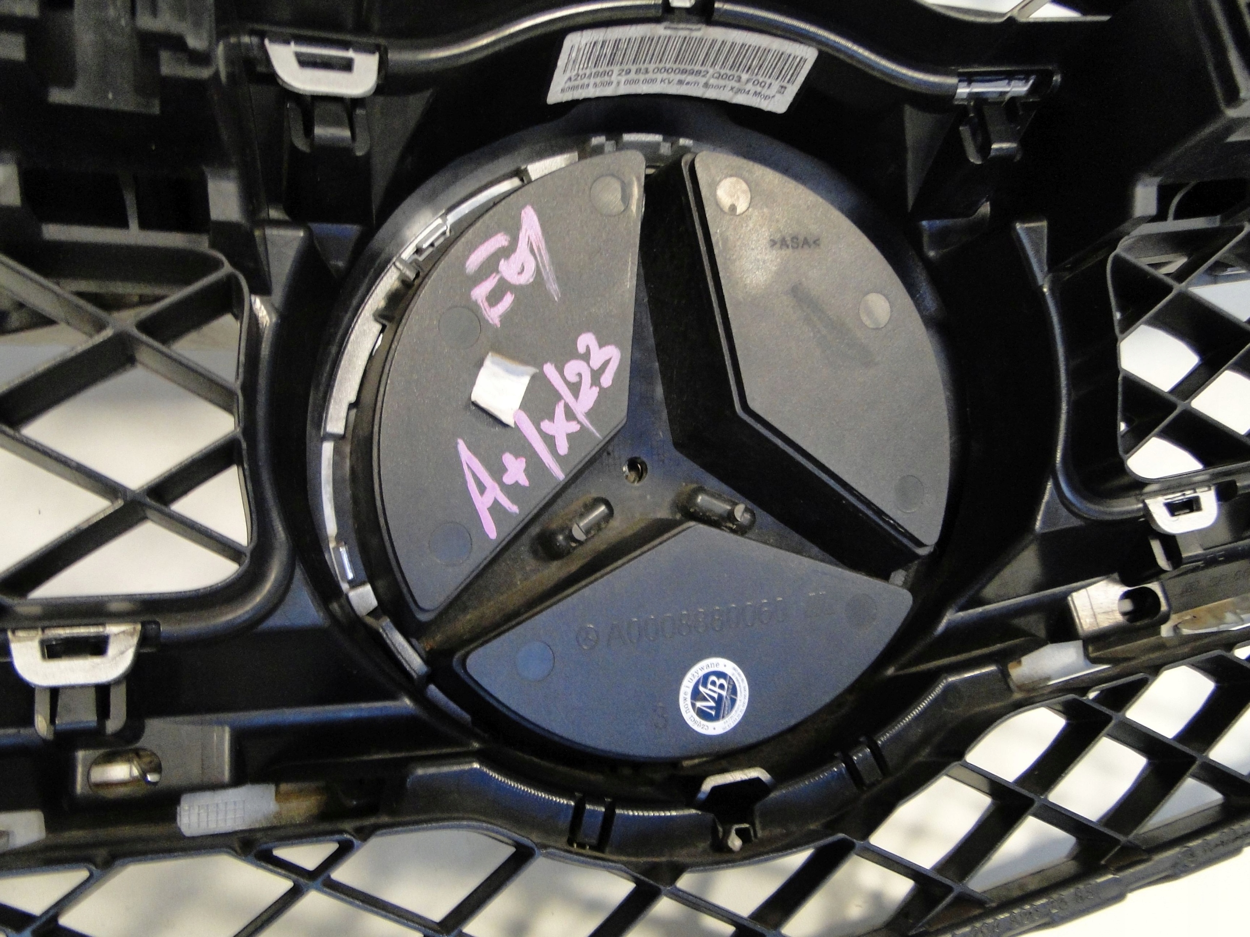 MERCEDES GLK 204 X204 LIFT GRILL ATRAPA BEZ RADARU Numer katalogowy oryginału A2048802983