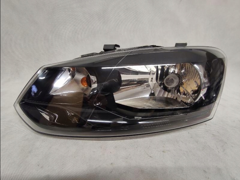 ФАРА ПРАВА ПЕРЕДНЯ ПЕРЕД VW POLO В 6Rr1941016c