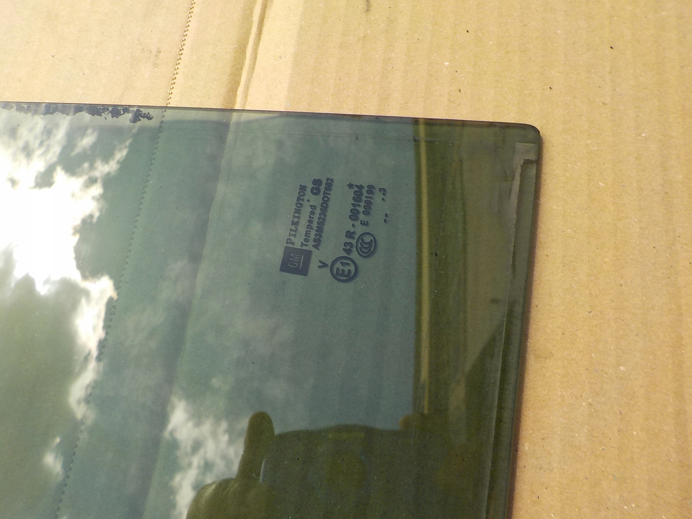 window right rear part opel zafira b