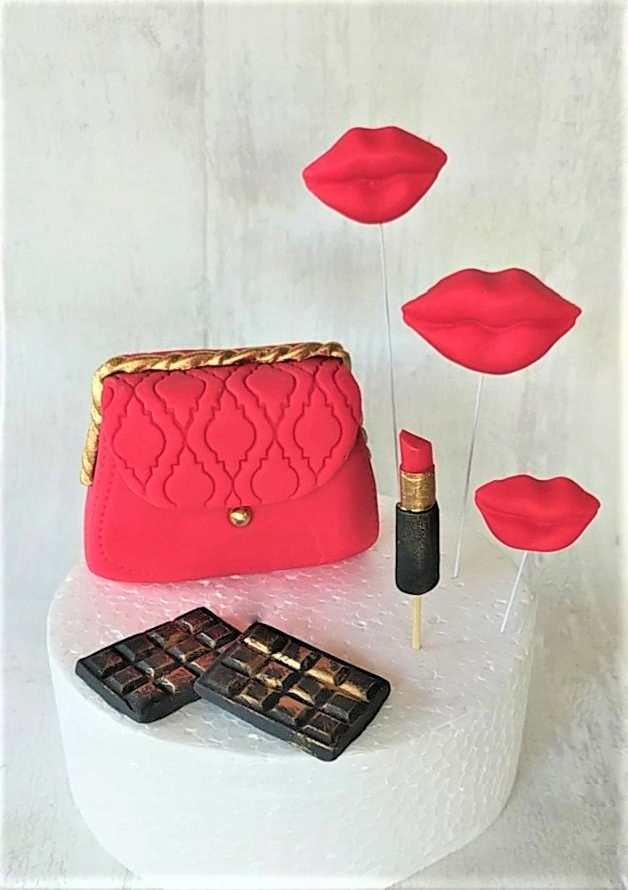 Levně Kabelka rtěnka figurky Sada dekorací z cukrové hmoty pro ženy